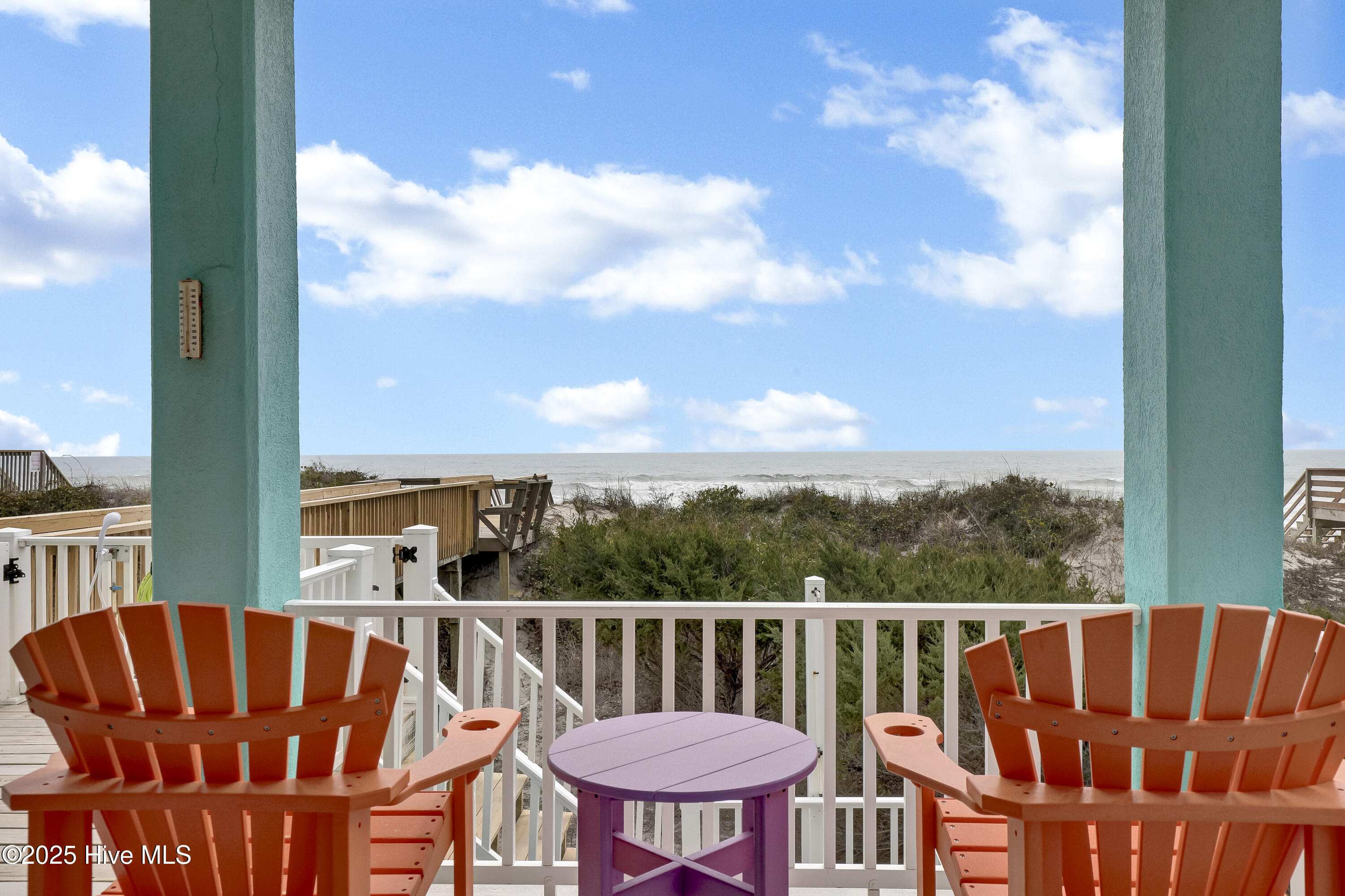 100520988 | Photo 11