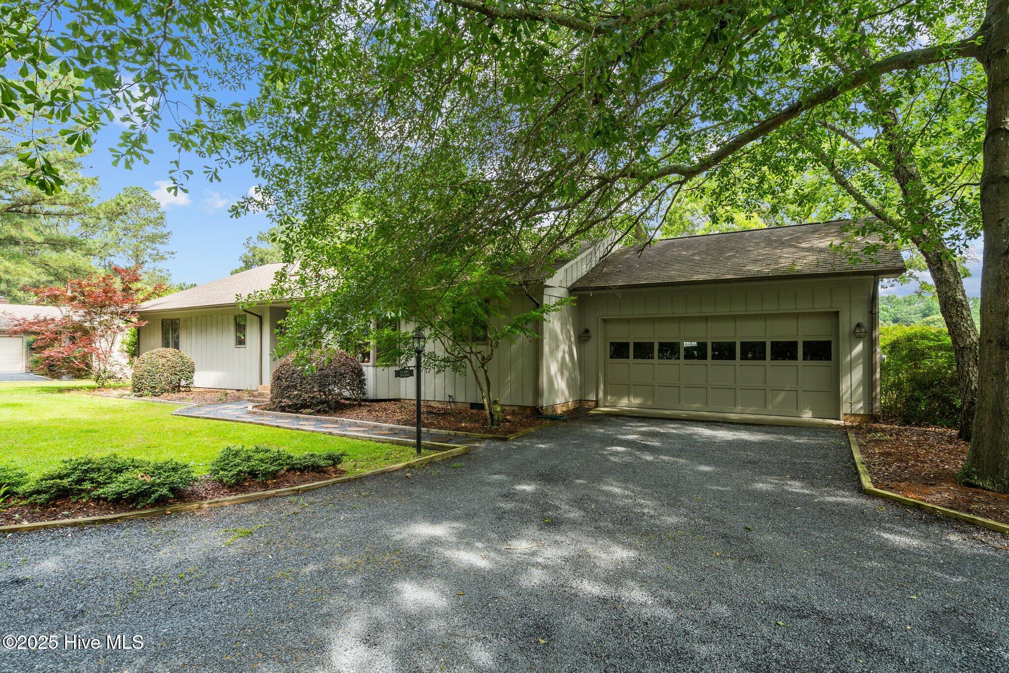 Homes for sale in West End, NC | 106 Millstone Rd, West End, NC 27376 | MLS# 100510983