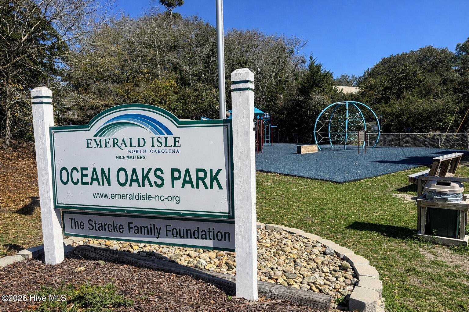 100560834 | Photo 48