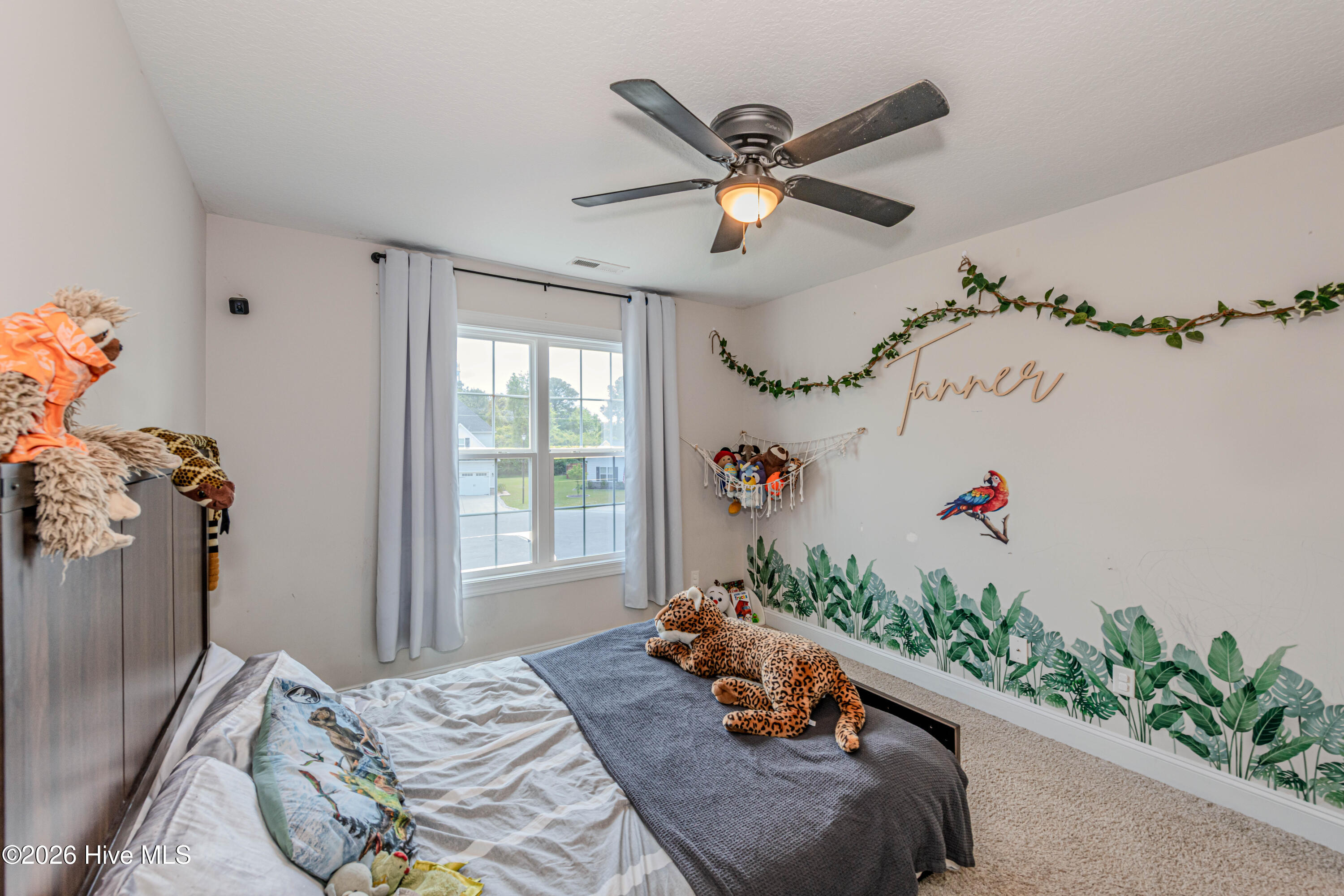 100570010 | Photo 65