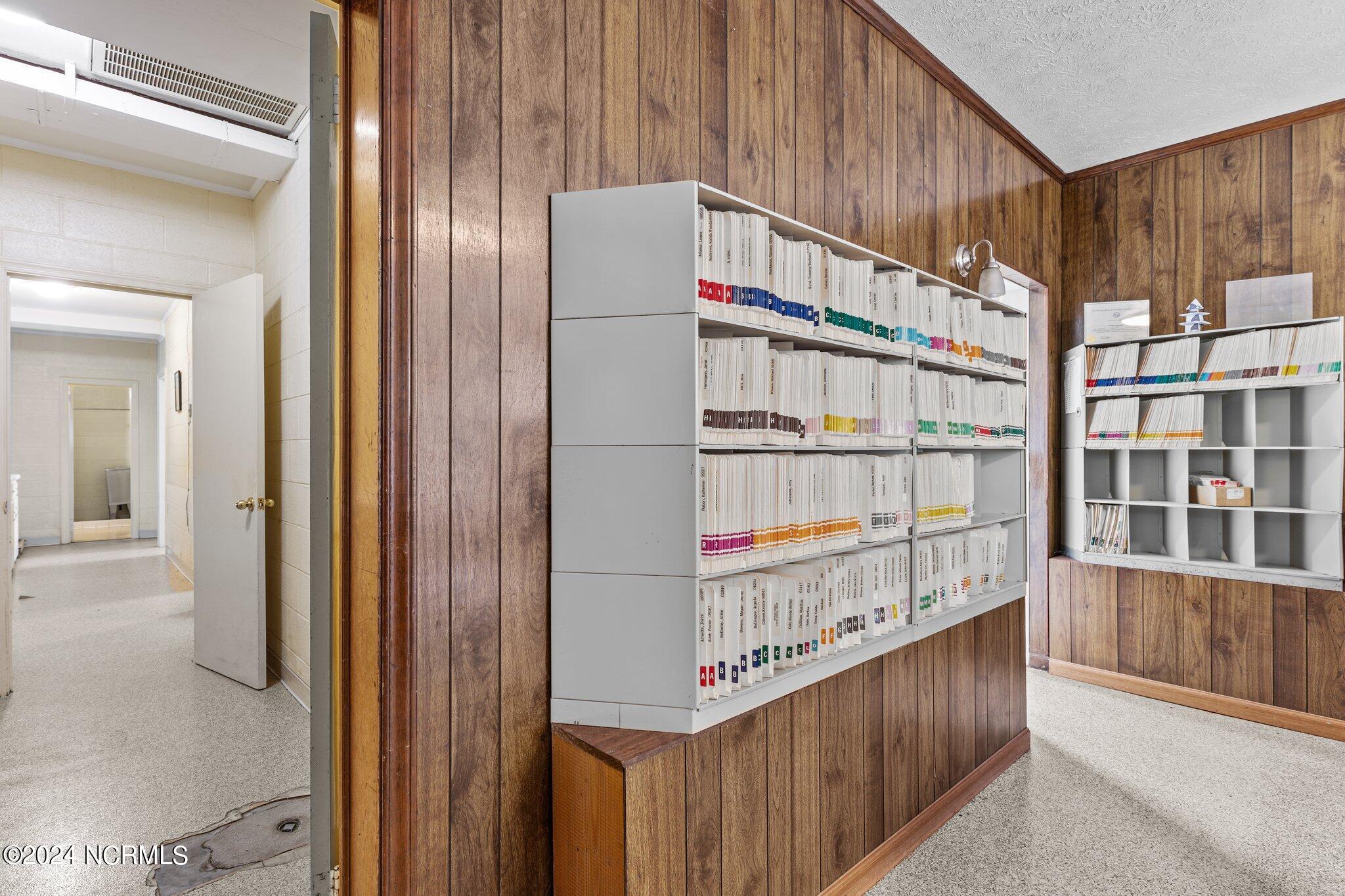 100517313 | Photo 13