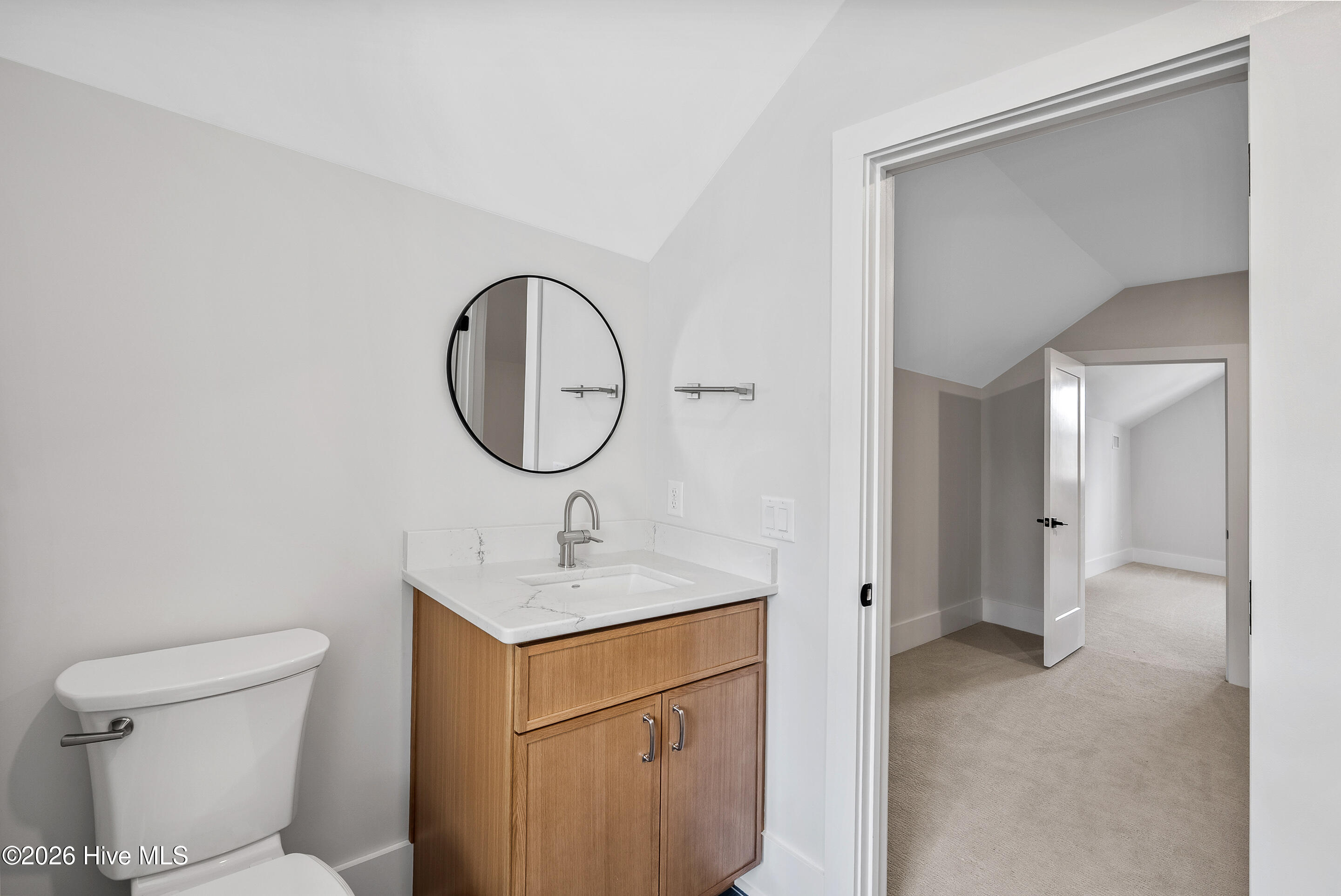 100552091 | Photo 35