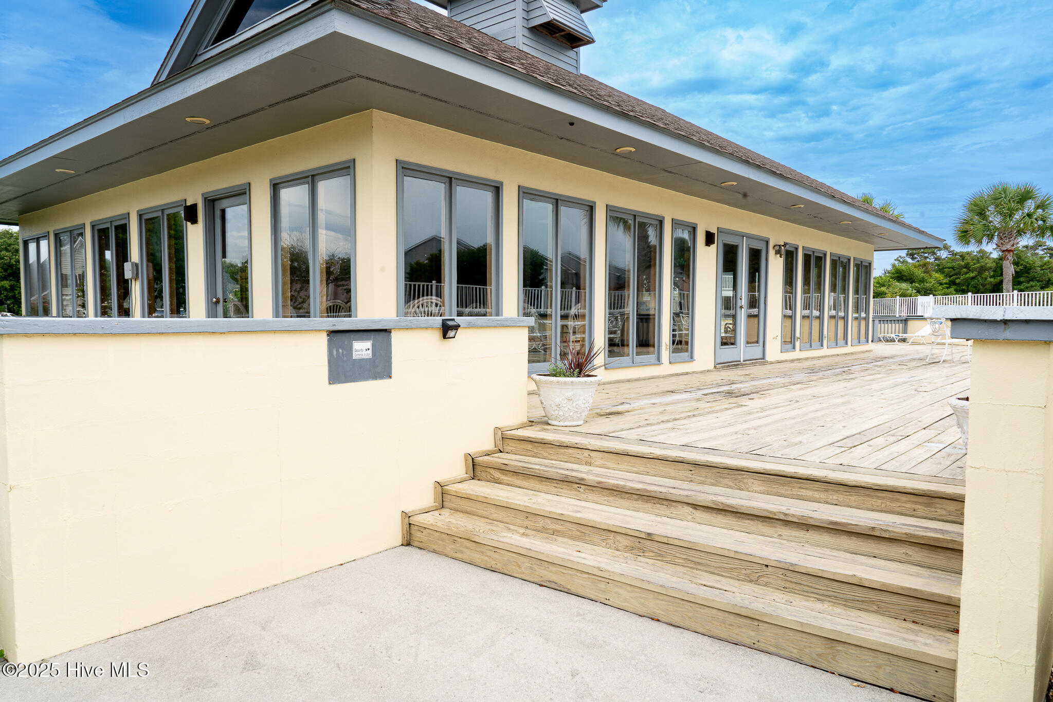 100526742 | Photo 74