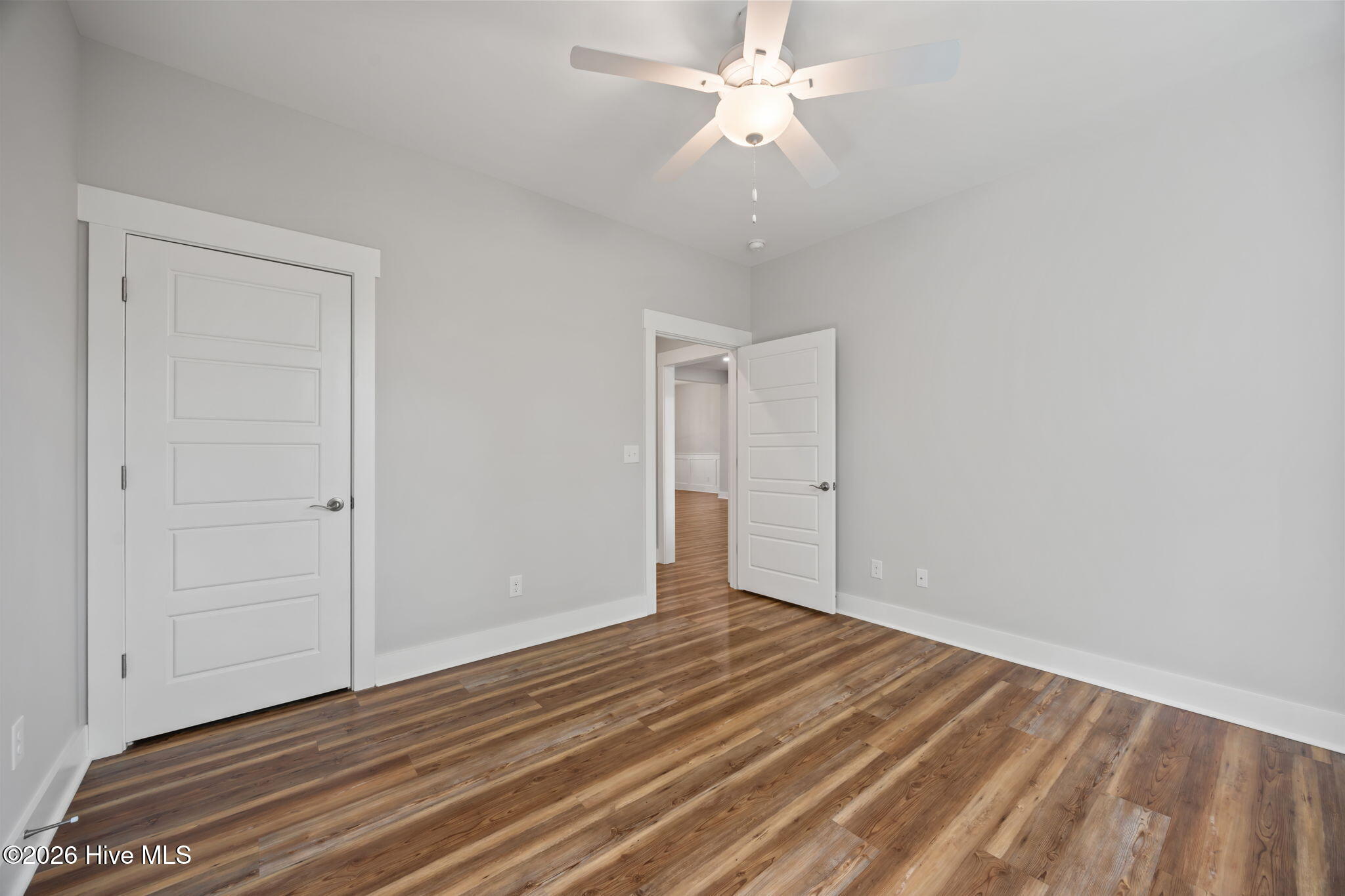 100568104 | Photo 28