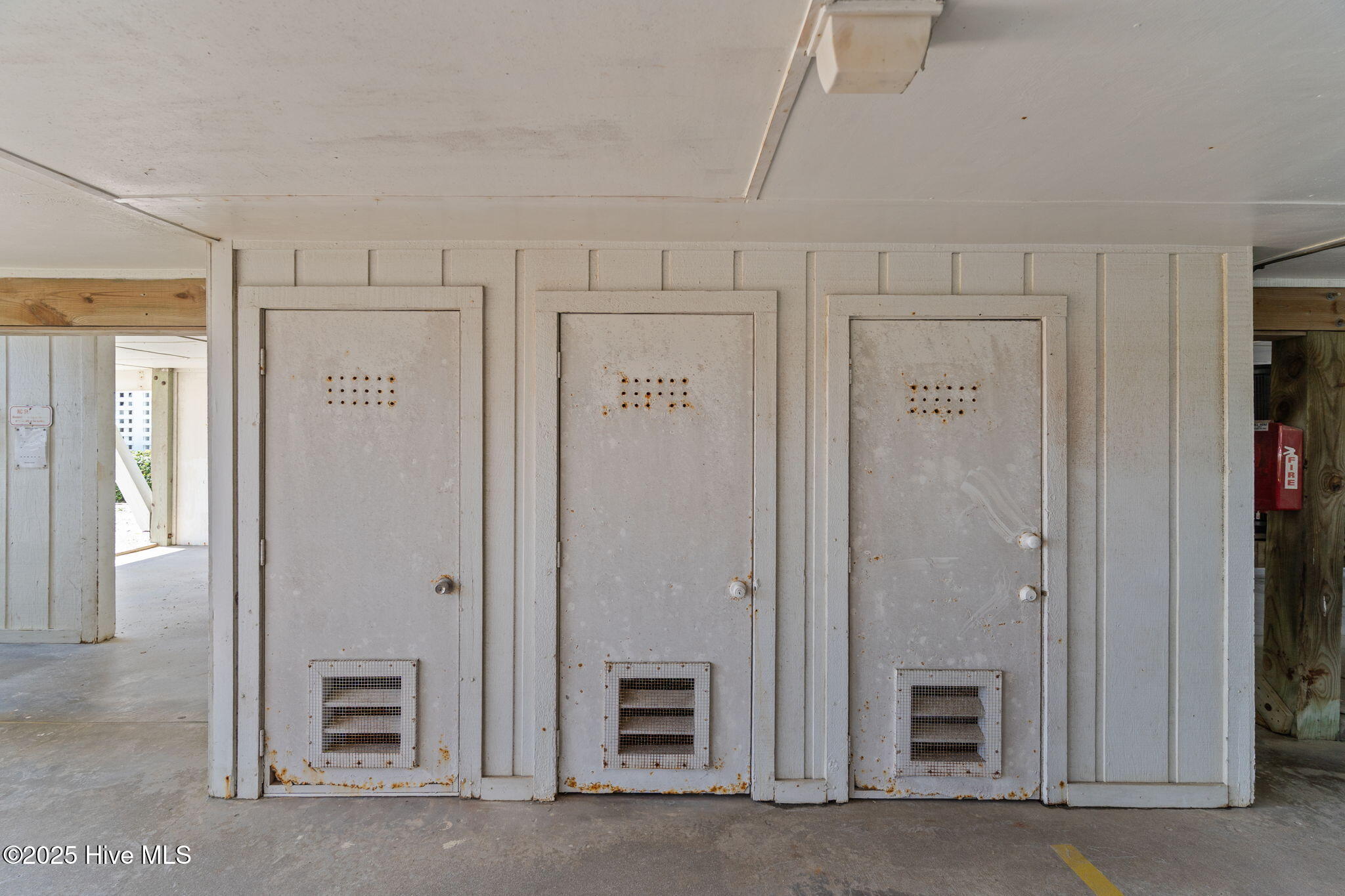 100530762 | Photo 34