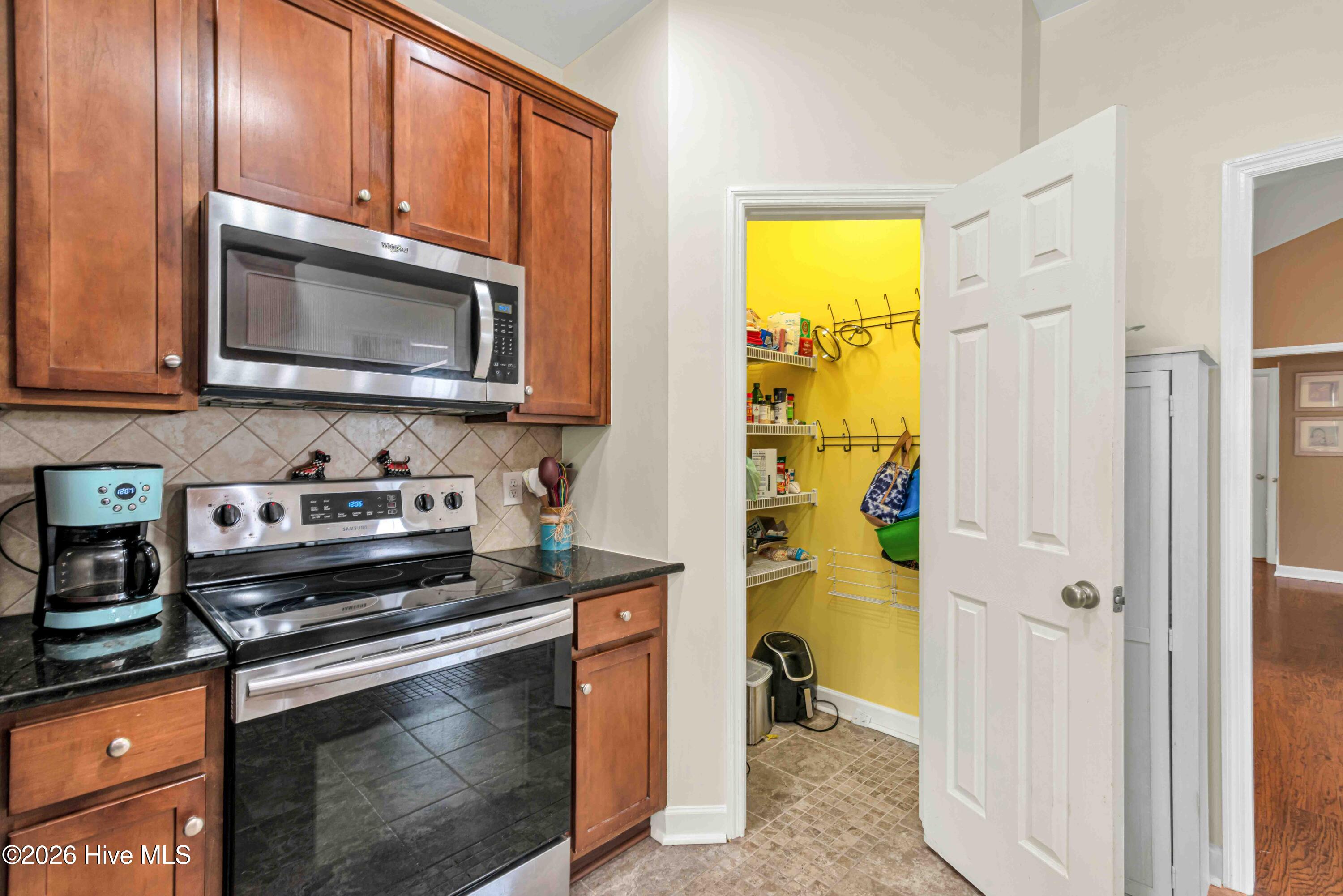 100557522 | Photo 15