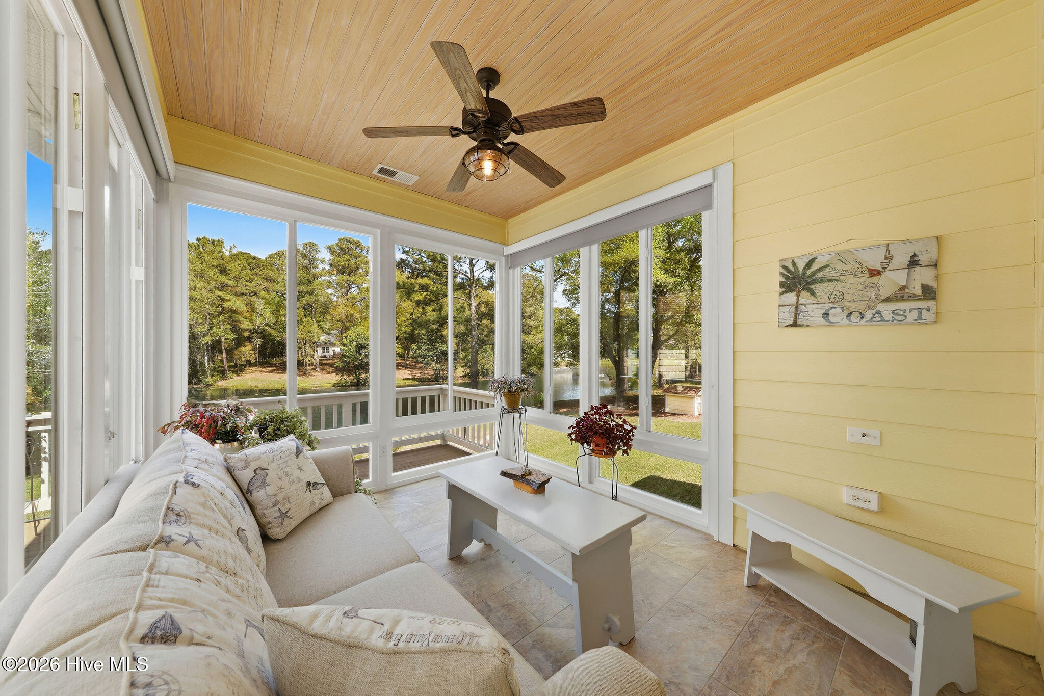 100567375 | Photo 23