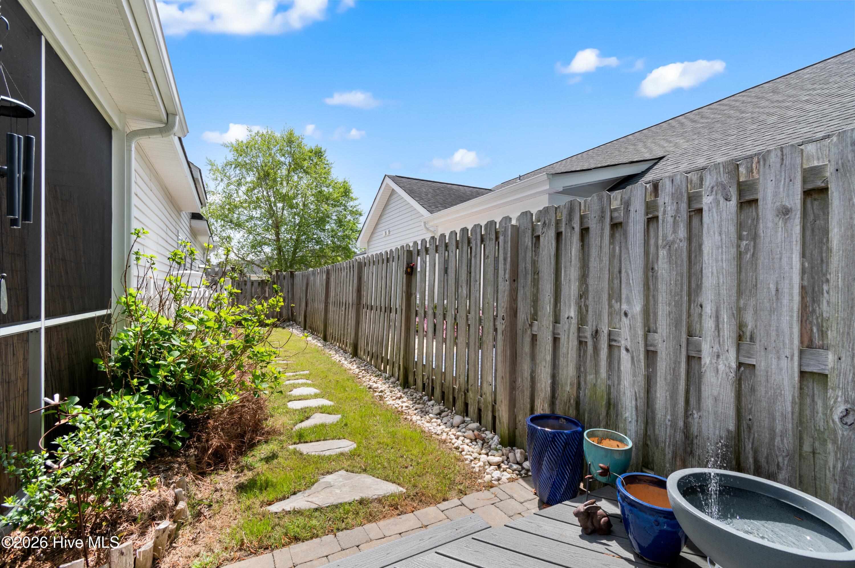 100566075 | Photo 56