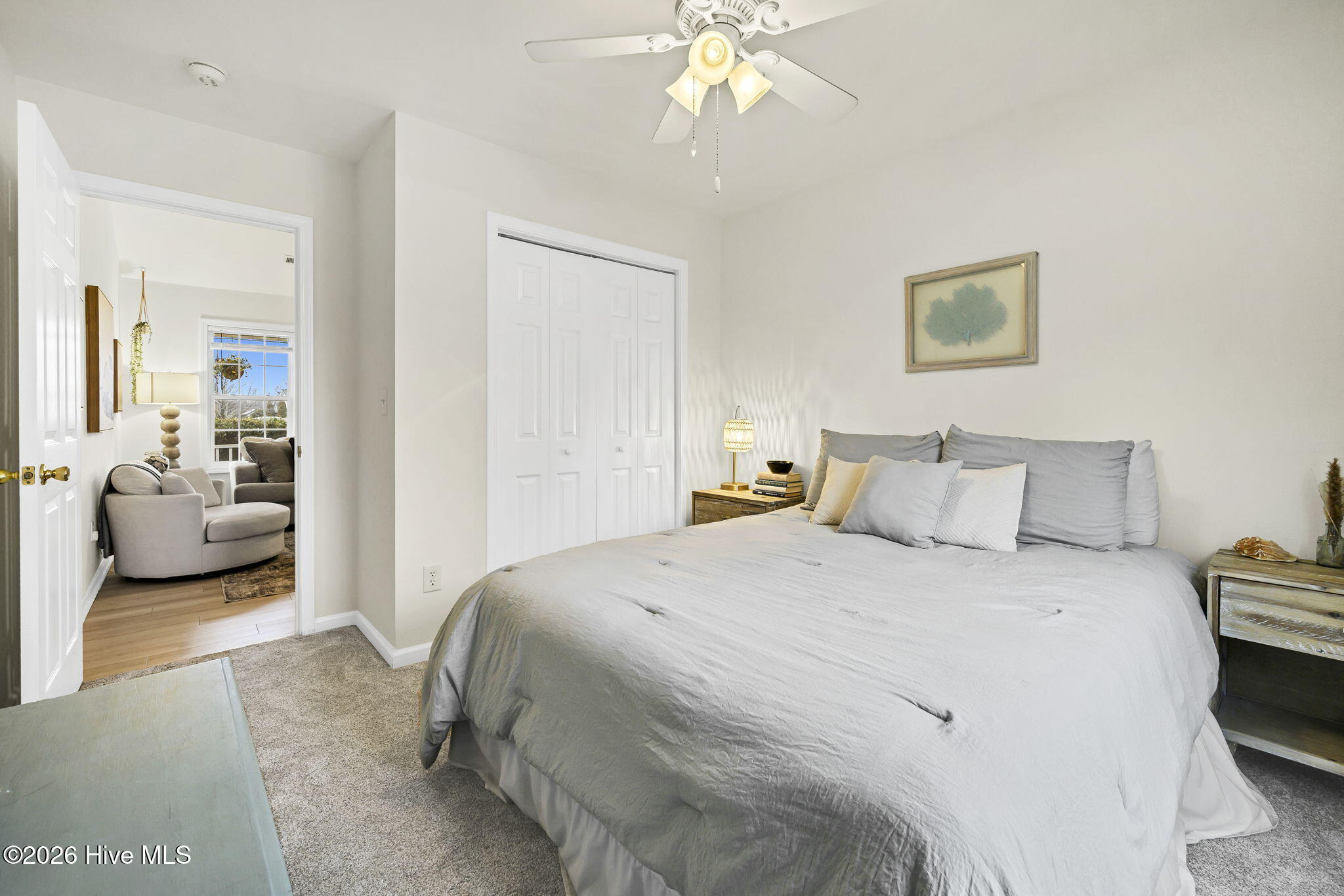 100556201 | Photo 16