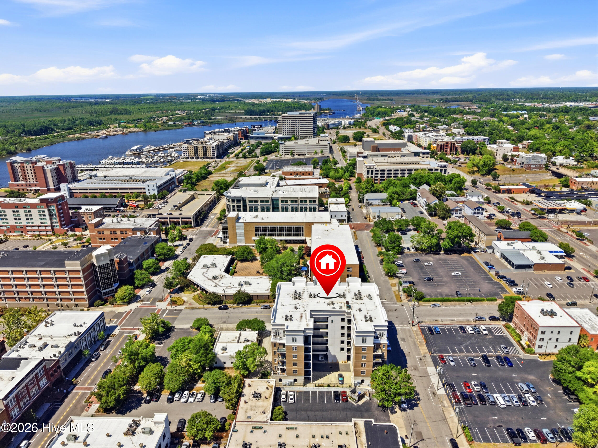 100570172 | Photo 49