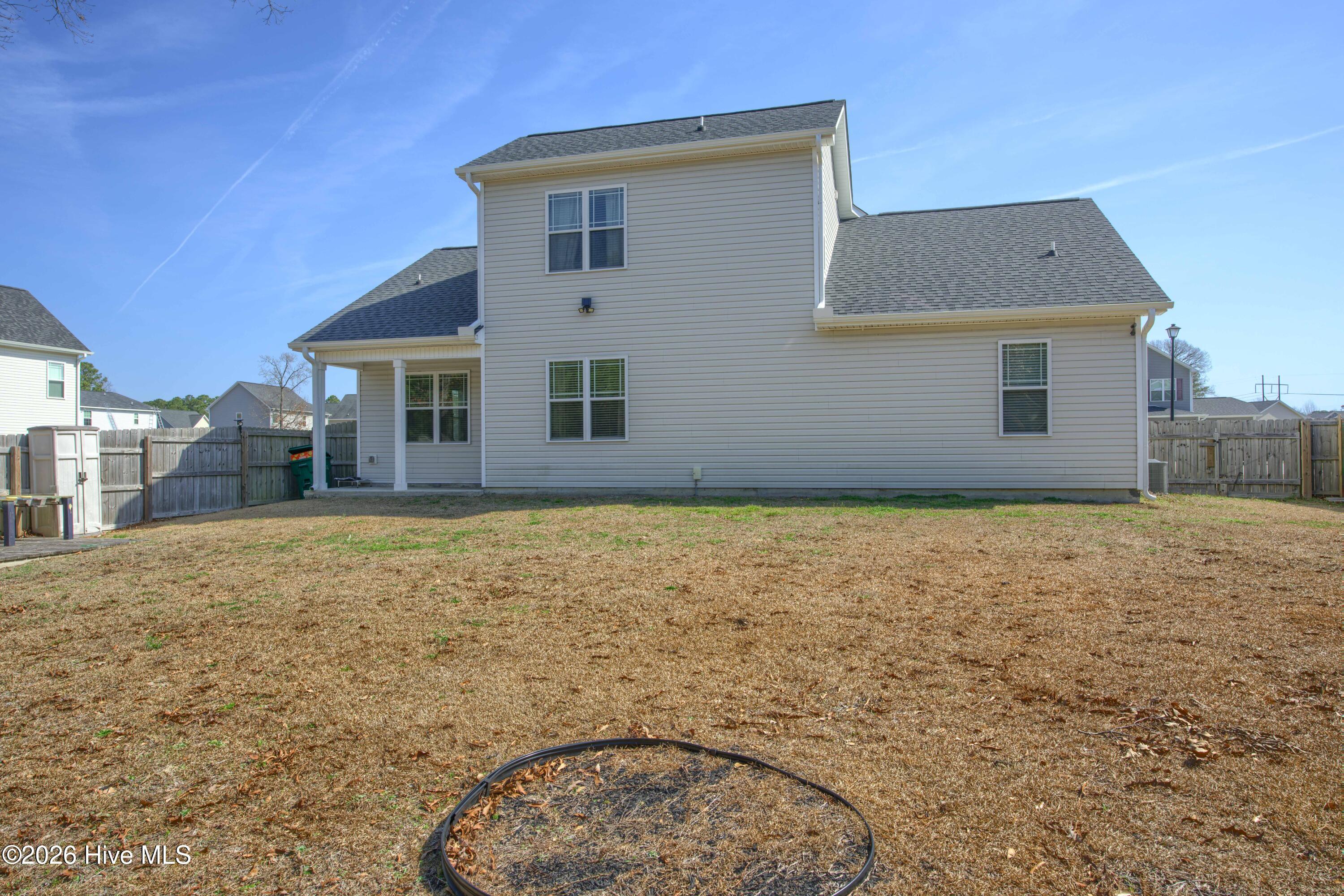 100558349 | Photo 21