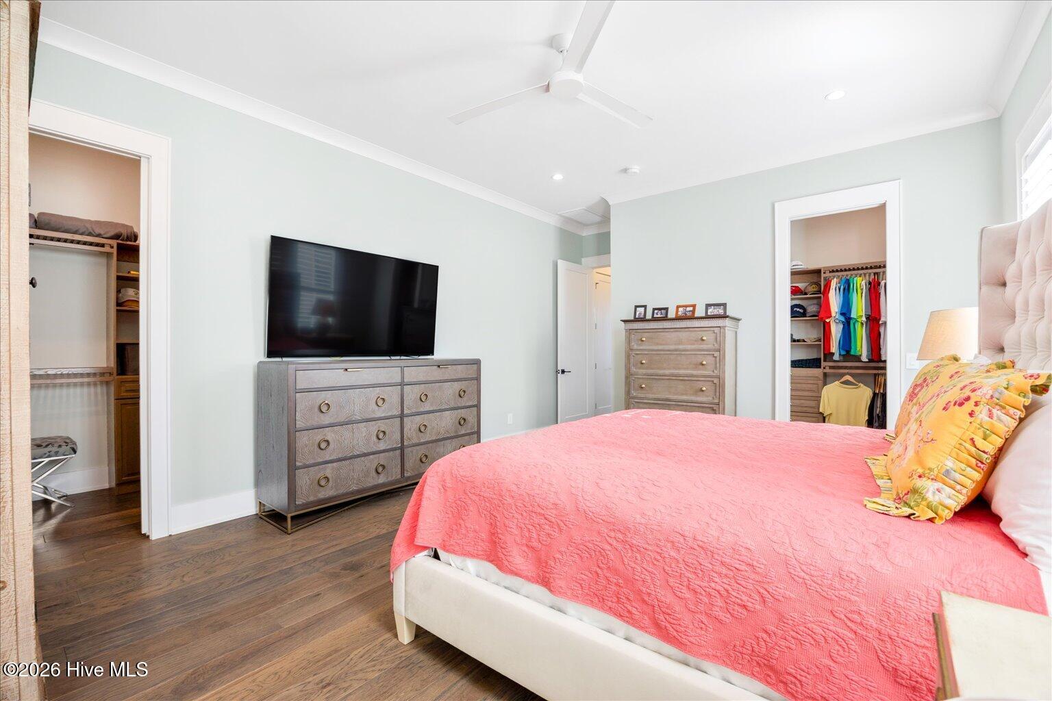 100550299 | Photo 16