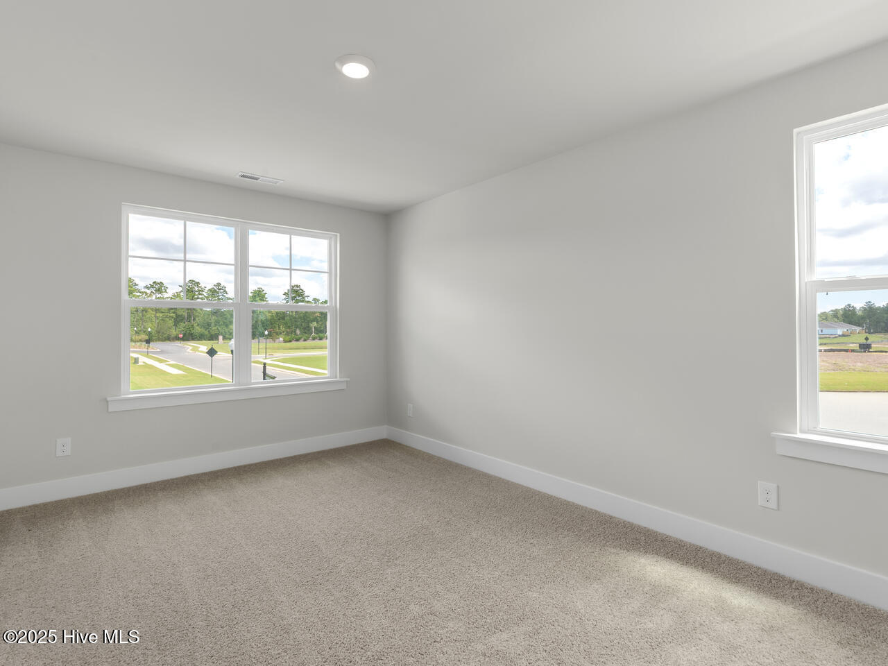 100548496 | Photo 24