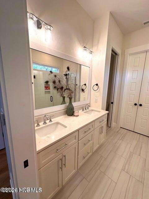 100565130 | Photo 15