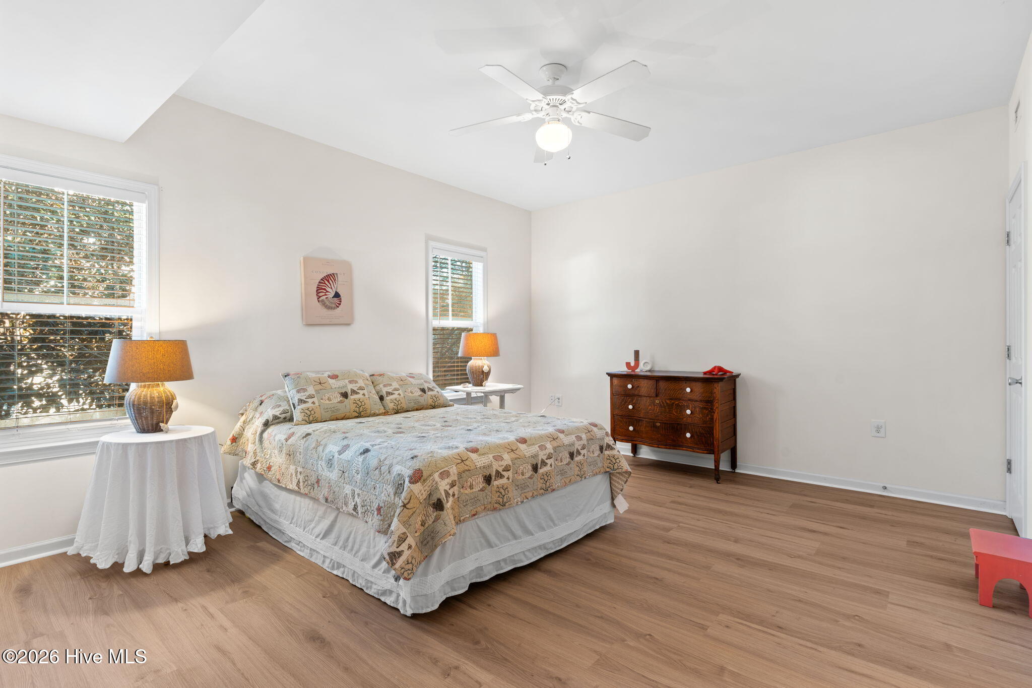 100550020 | Photo 19