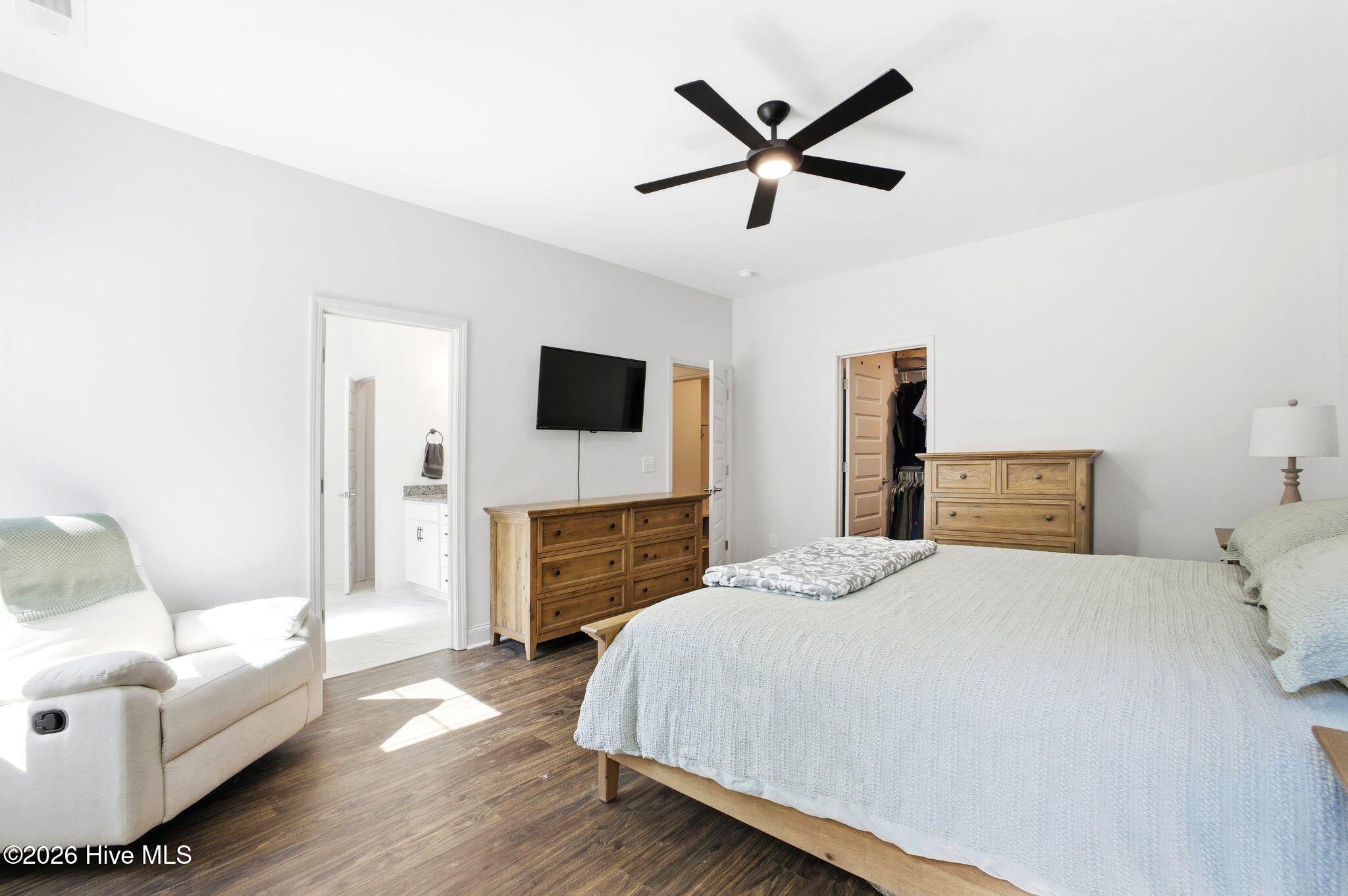 100568135 | Photo 36