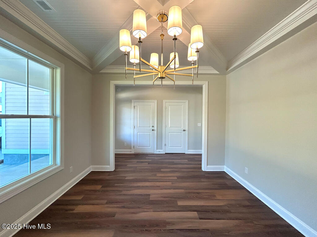 100510187 | Photo 21