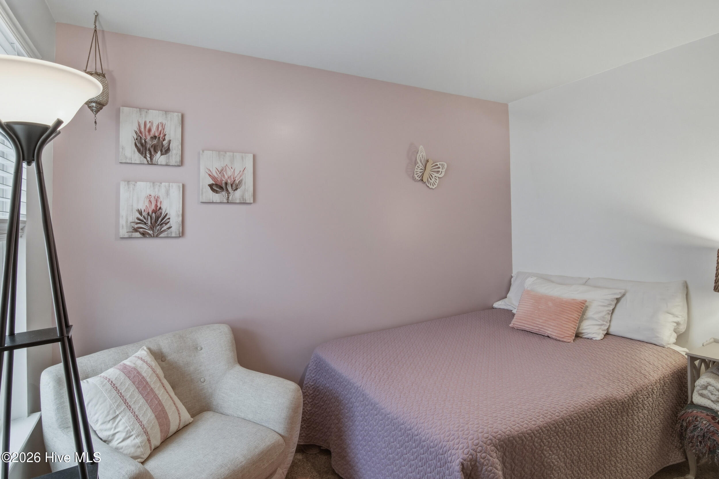 100555979 | Photo 44