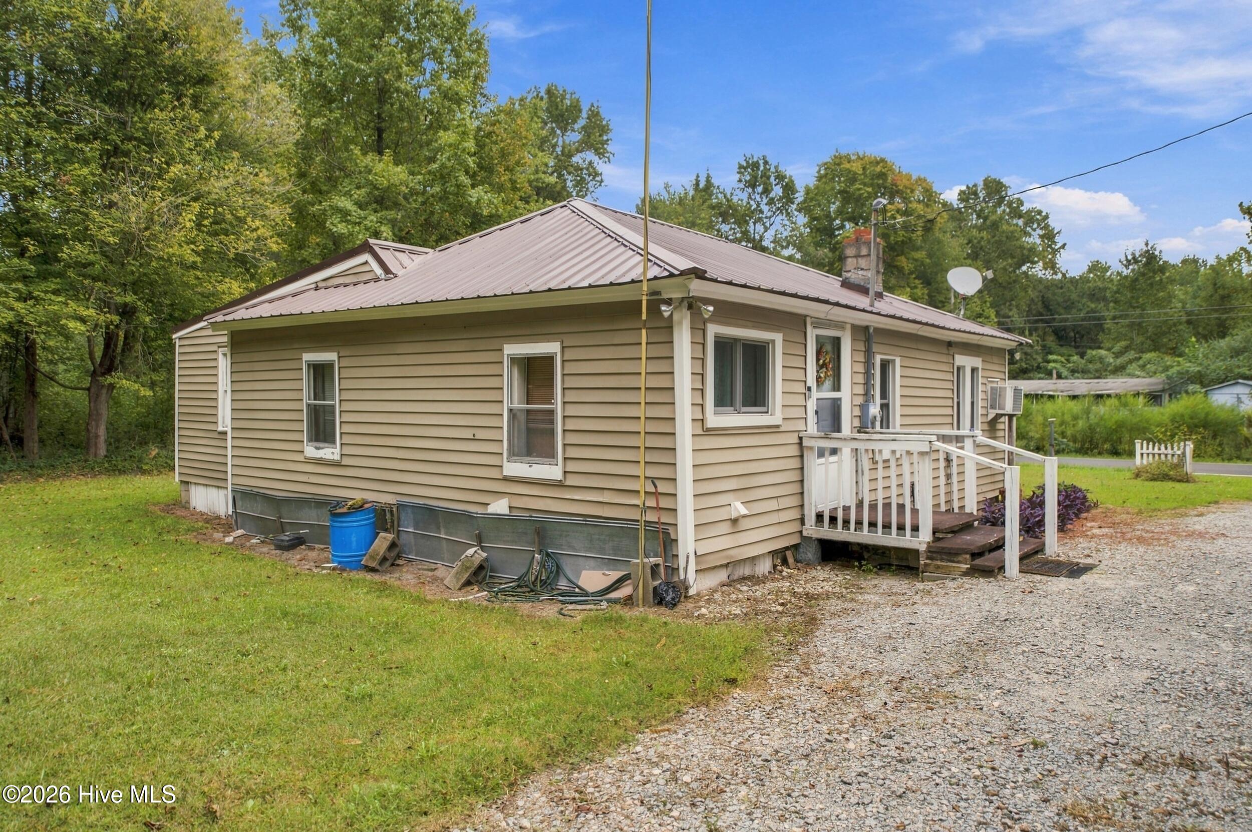 Photo 2 of Single family home for sale at 121 Happy Home Rd, Tyner, NC 27980 | MLS# 100608967 | Listing updated on 2026-10-08