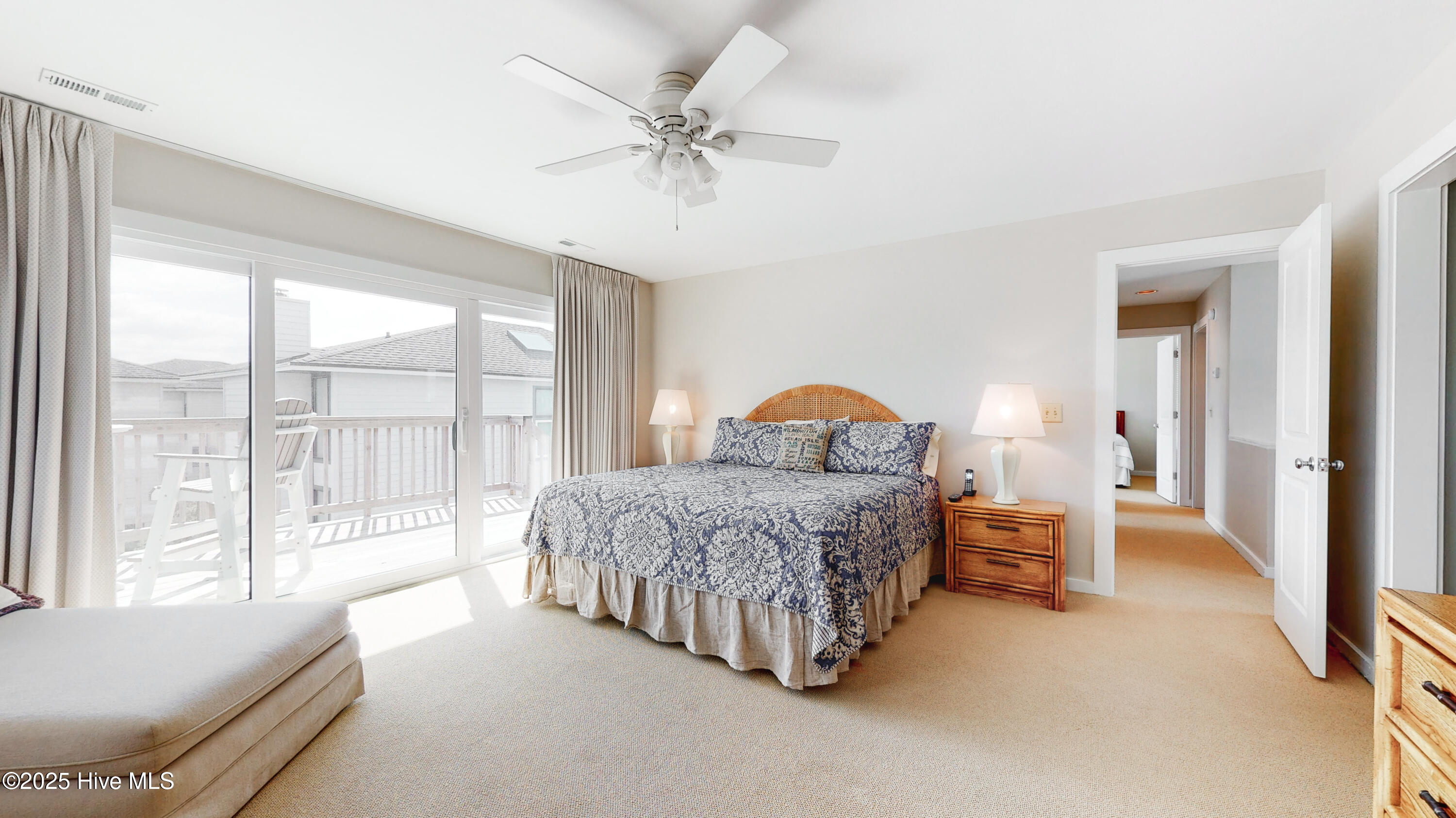 100563246 | Photo 38