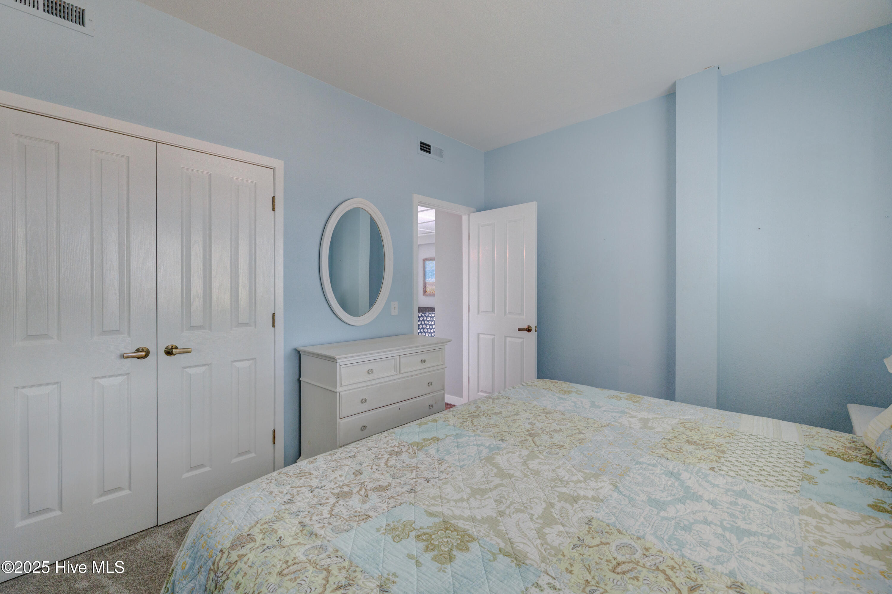 100515137 | Photo 41