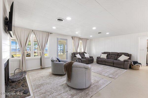 100565102 | Photo 10