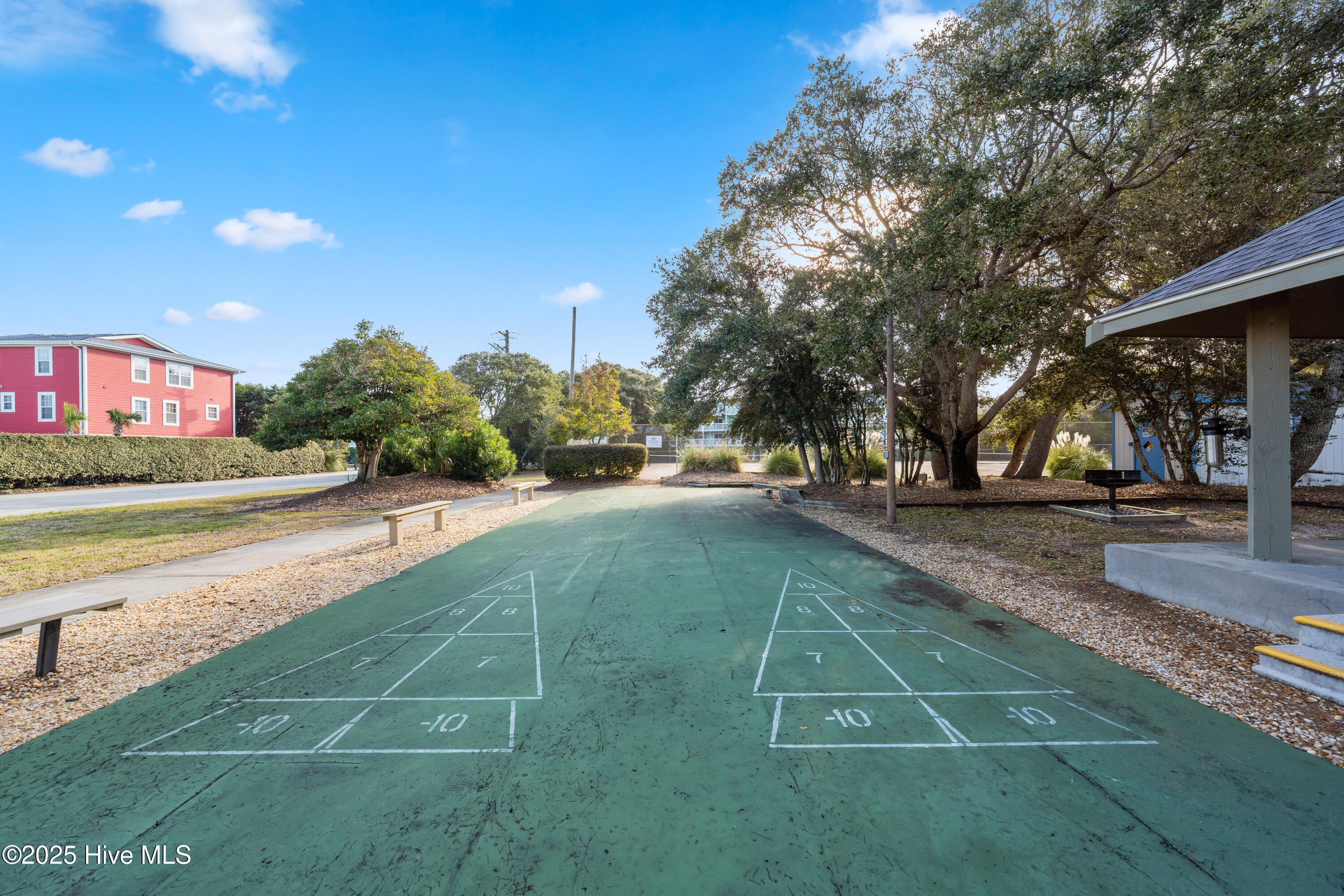 100560966 | Photo 82