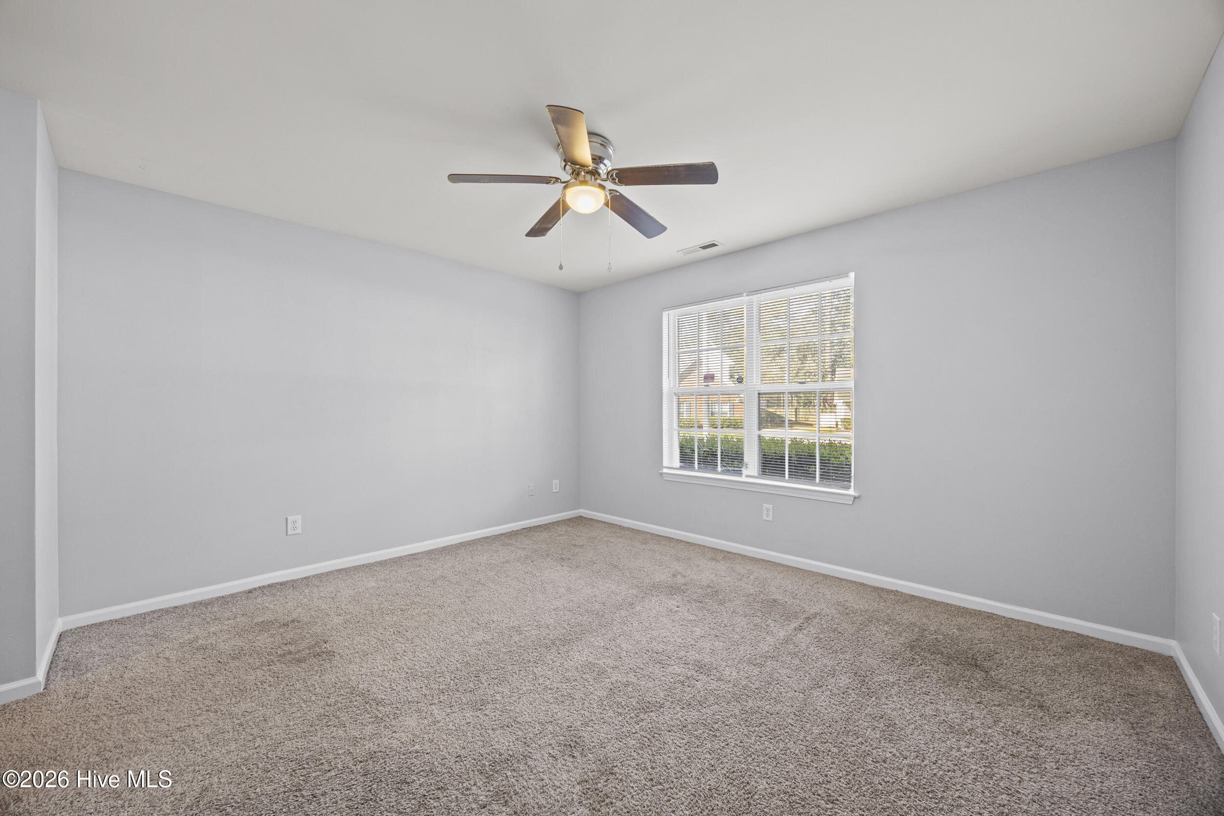 100561010 | Photo 20