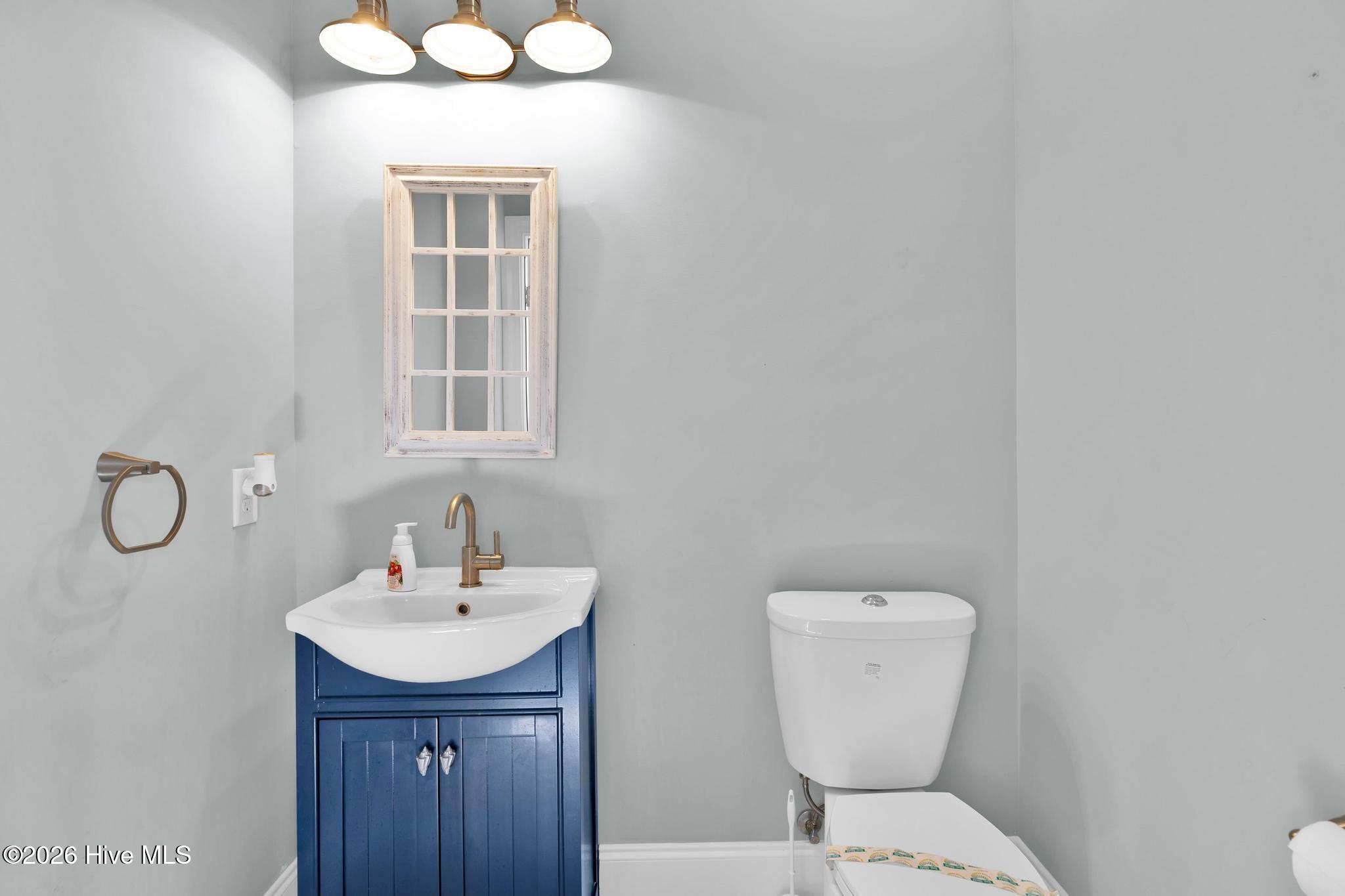 100548607 | Photo 39