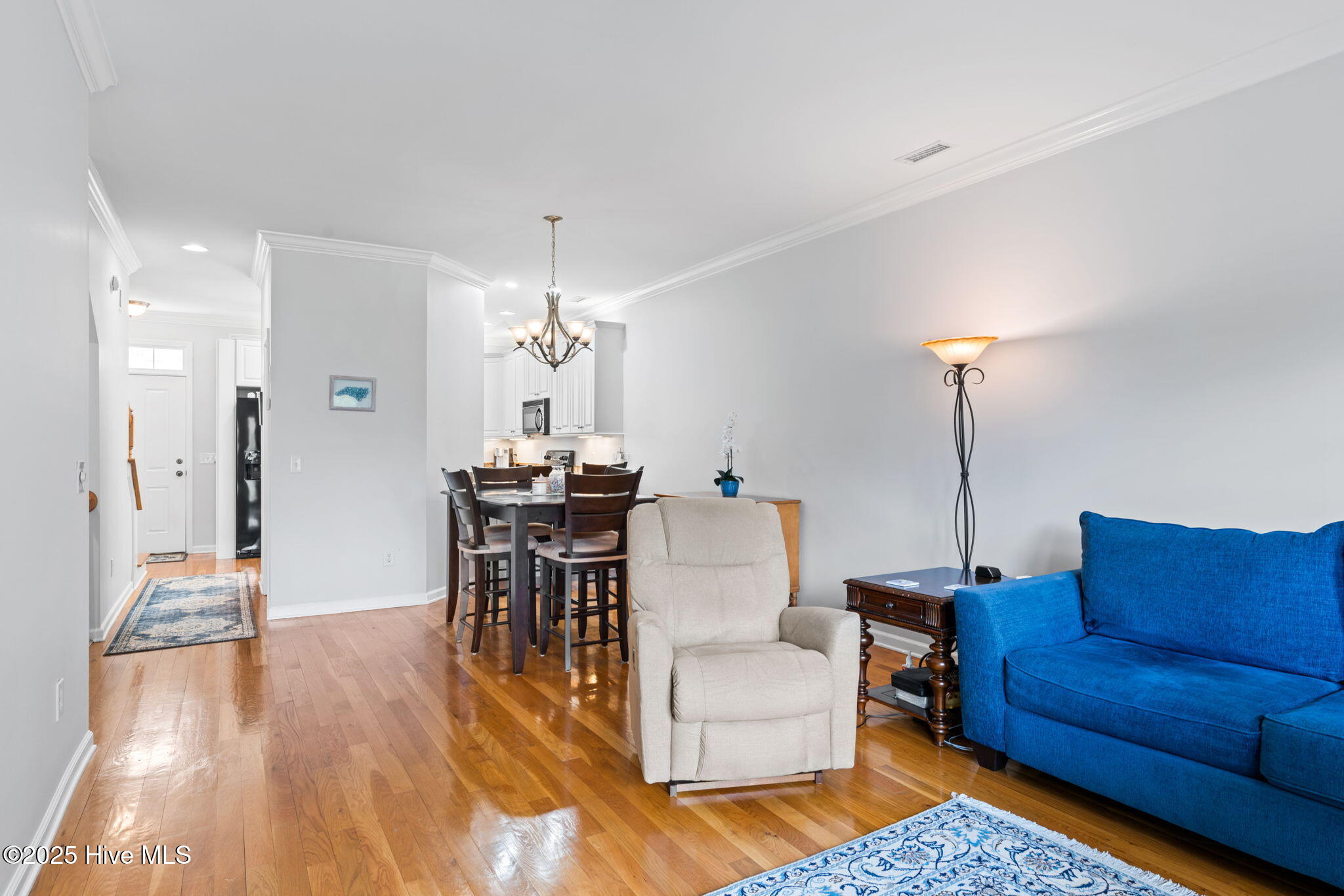 100534473 | Photo 11