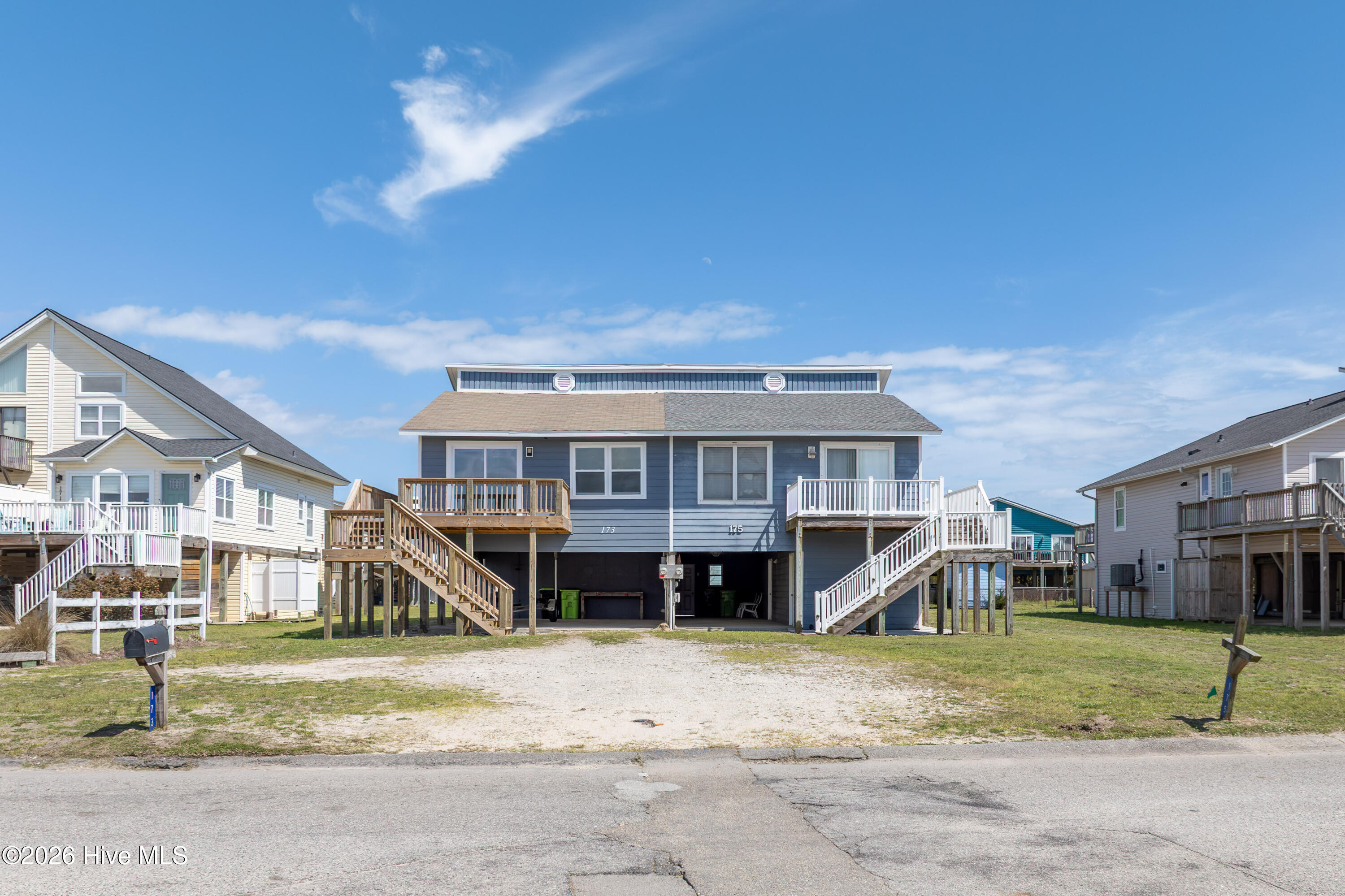 100489747 | Photo 26