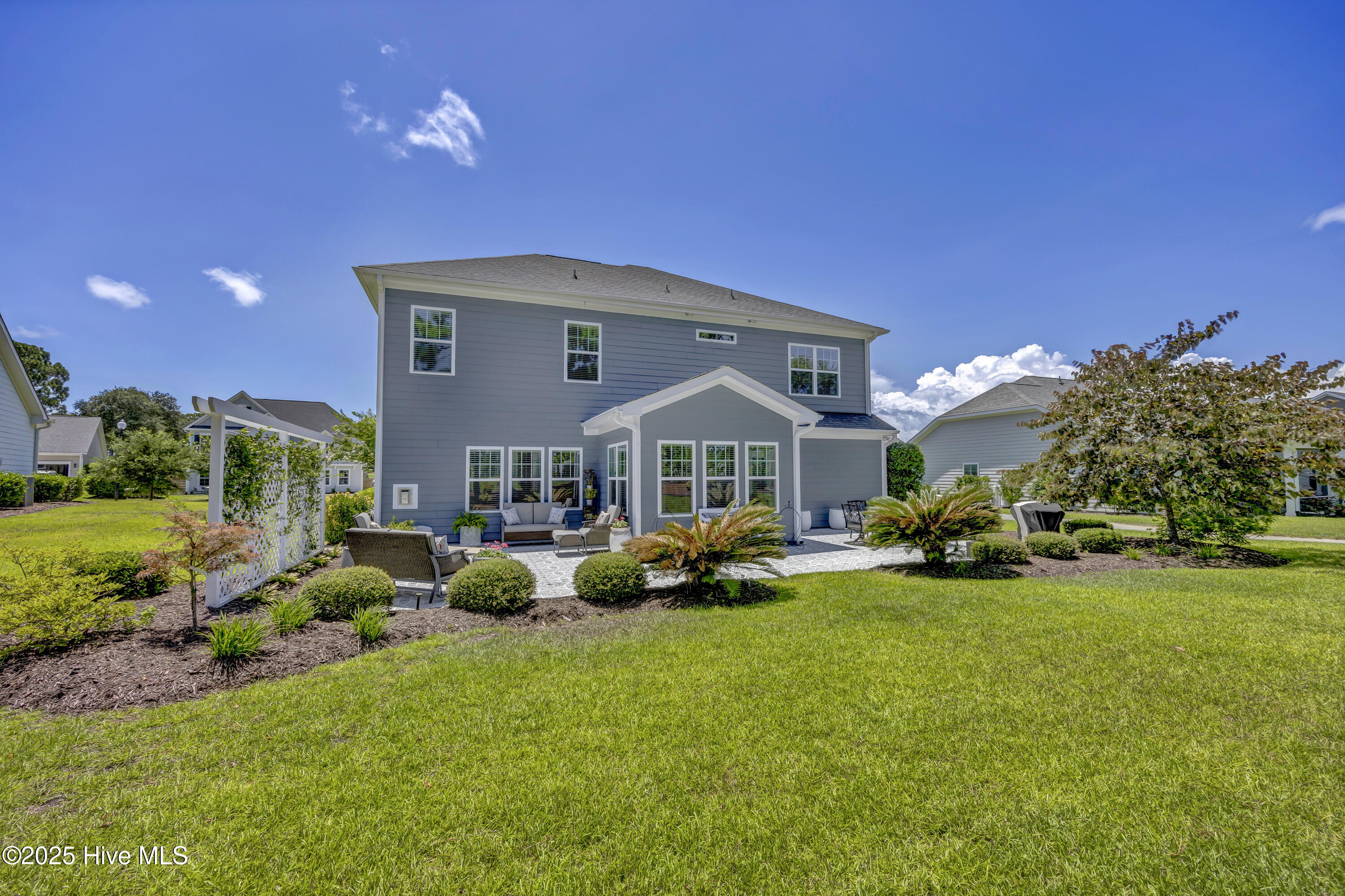 100519414 | Photo 51