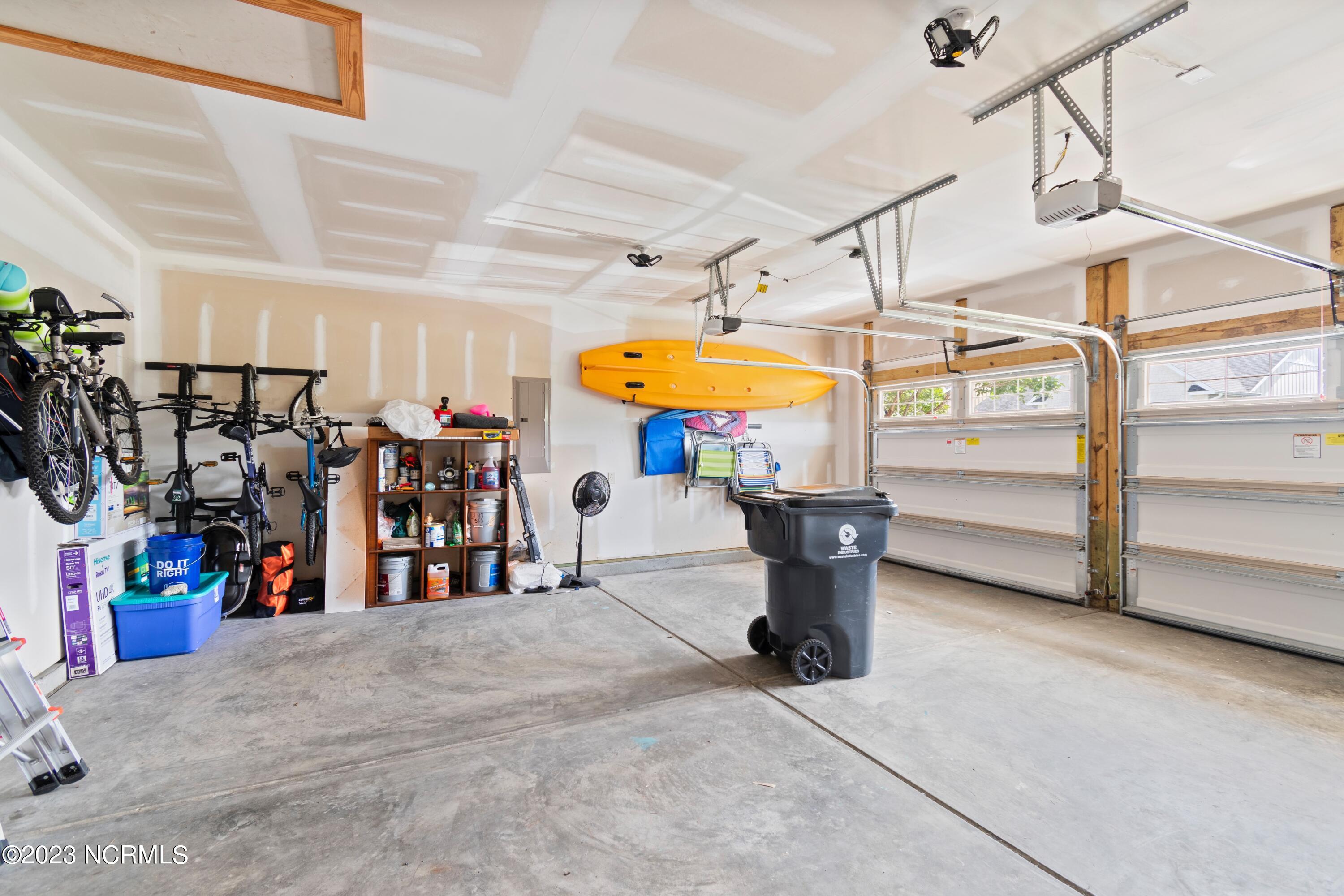 100553495 | Photo 30