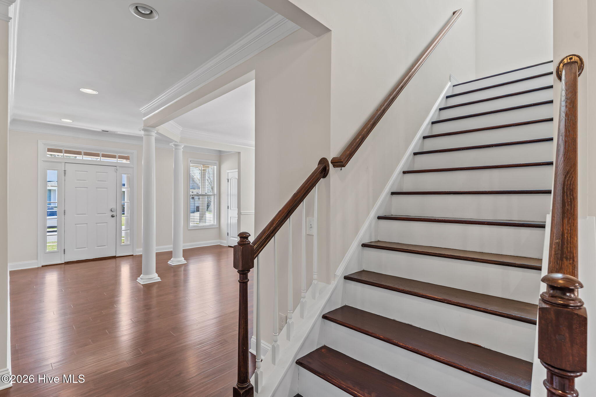 100560294 | Photo 28