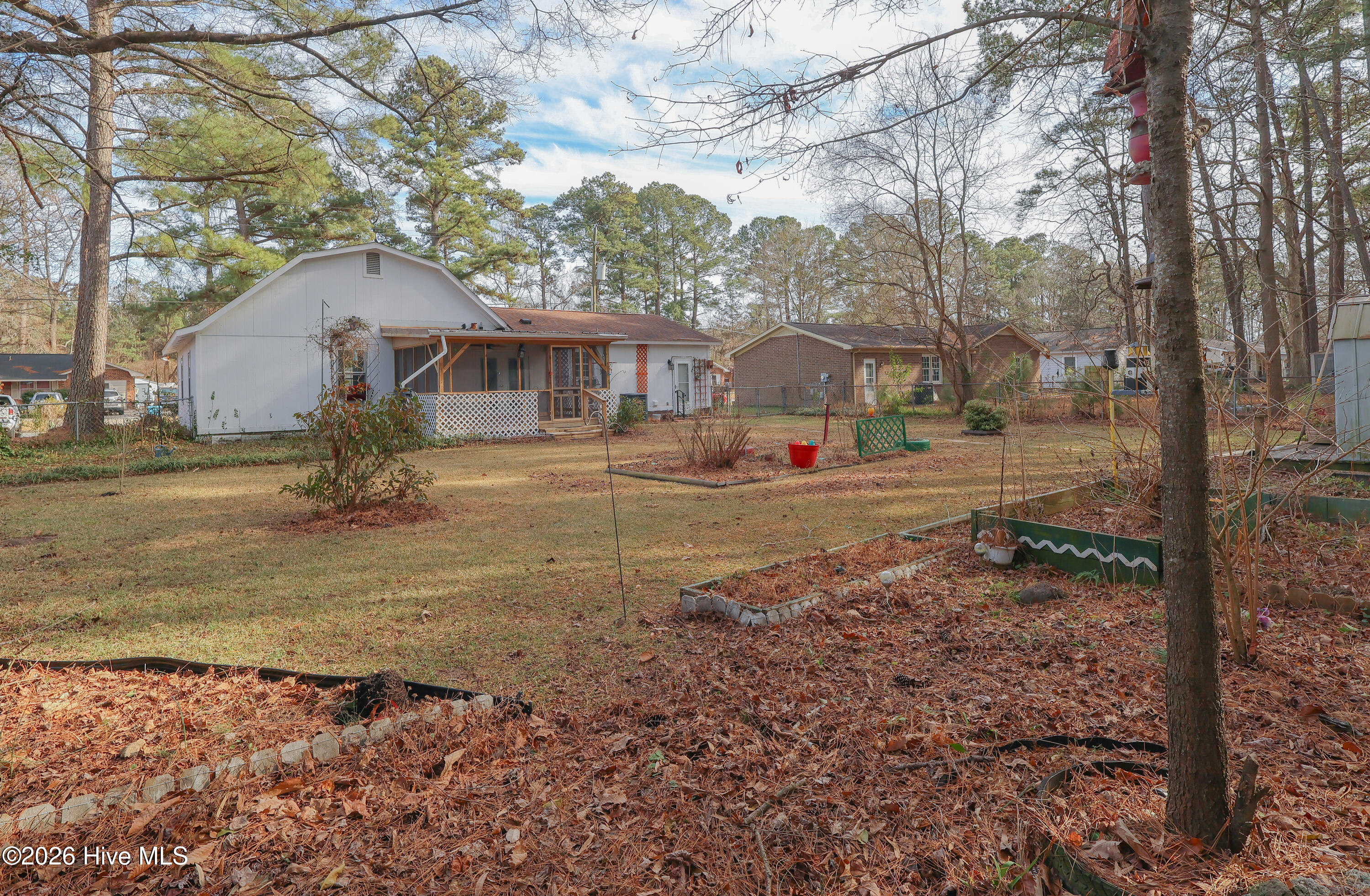 100550161 | Photo 22