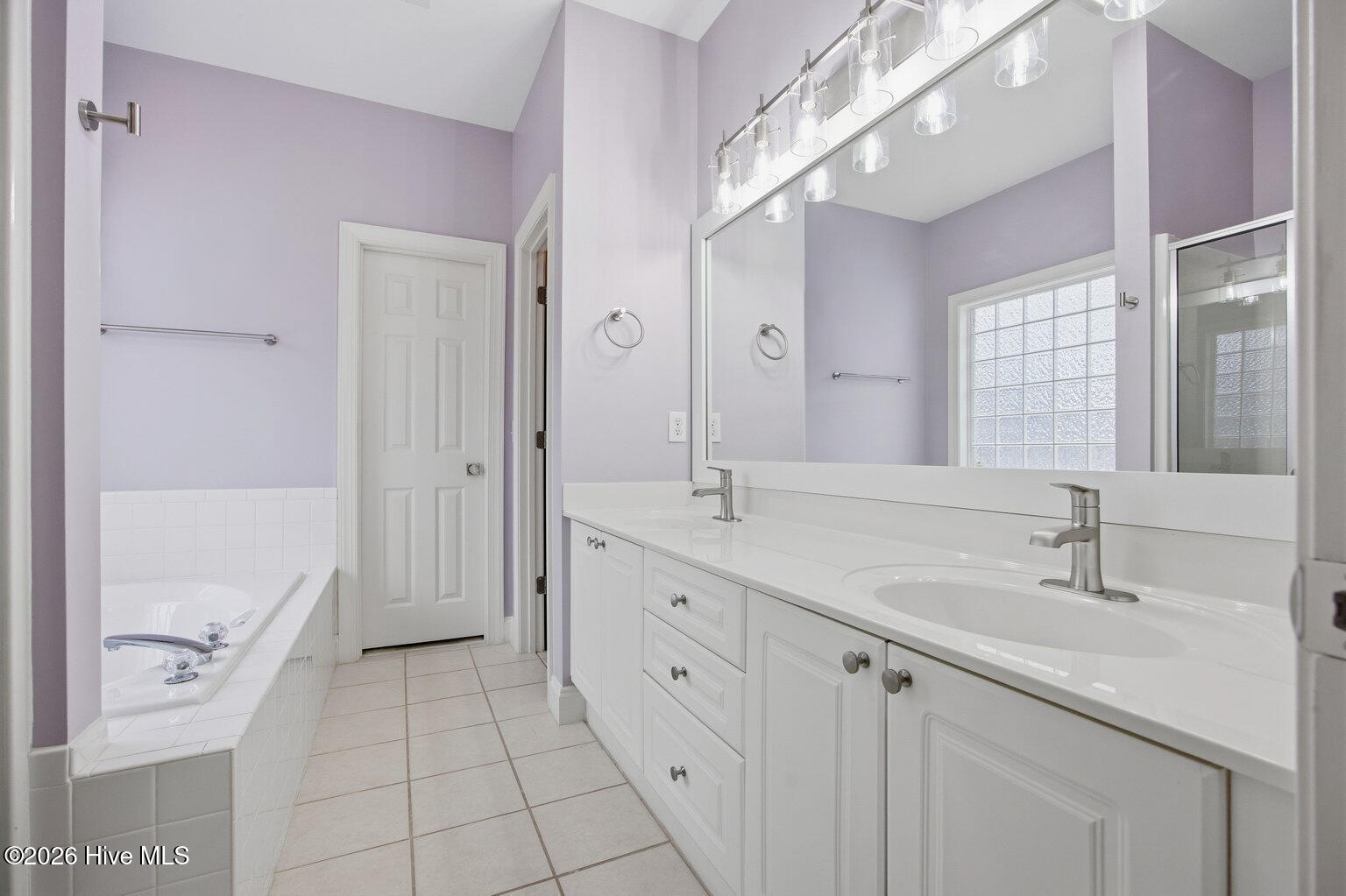 100554989 | Photo 21