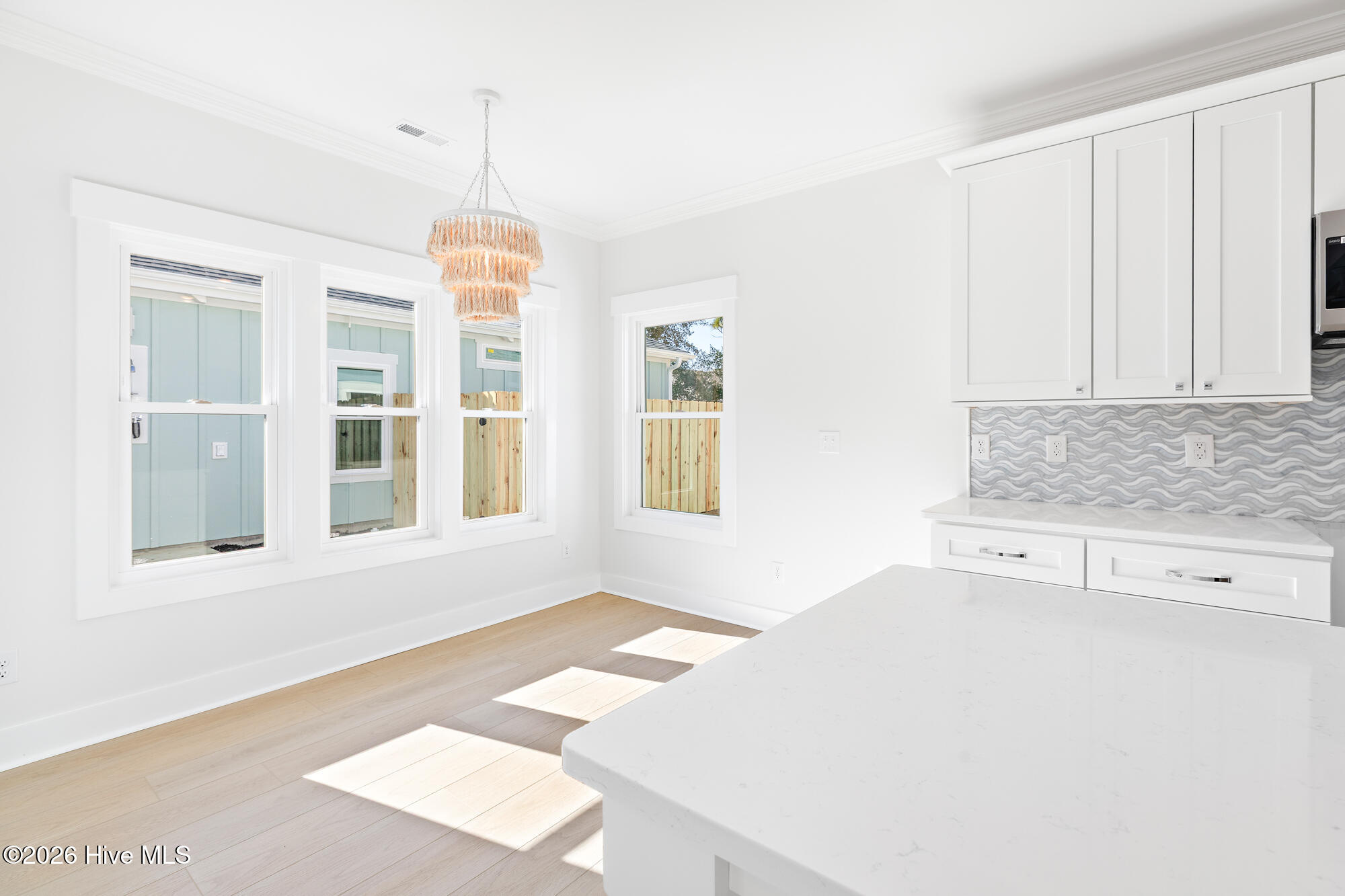 100547169 | Photo 19