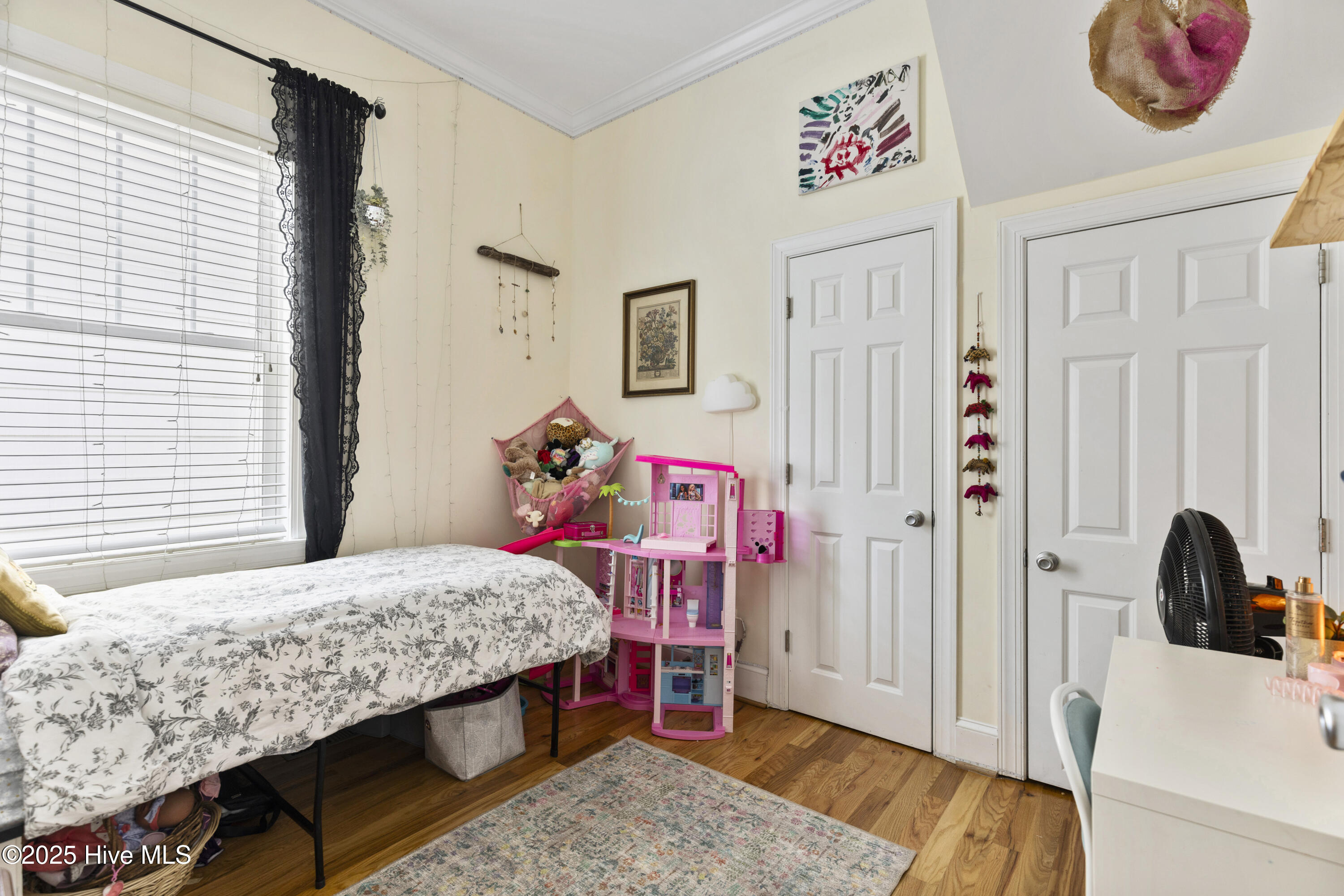 100516838 | Photo 22