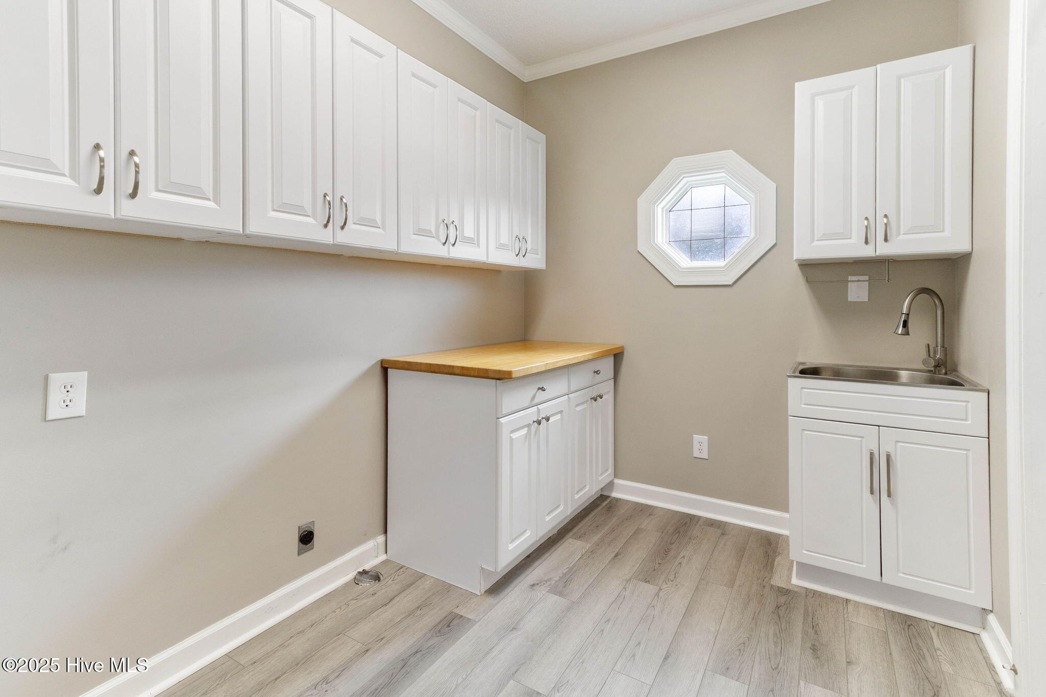 100533905 | Photo 41