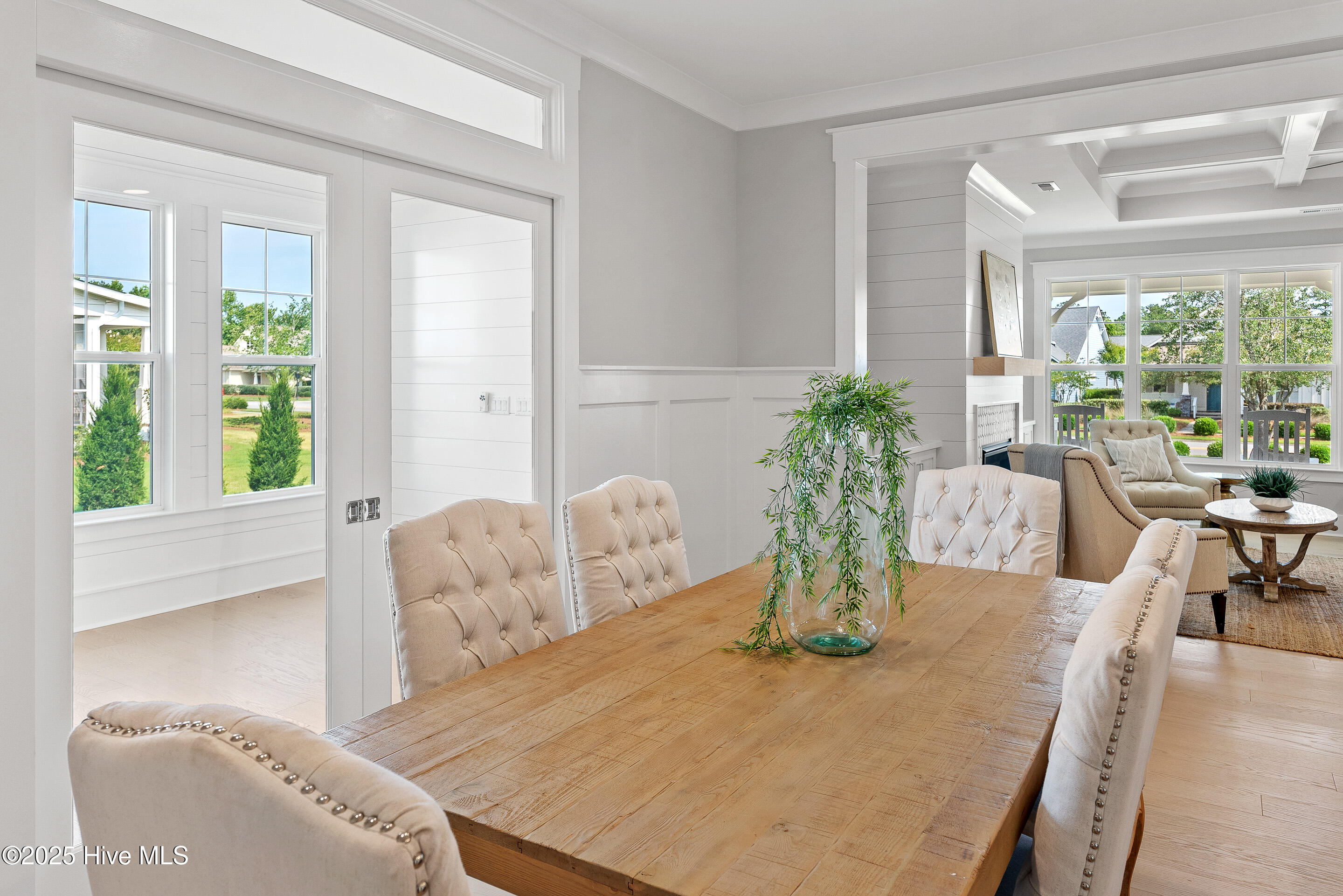 100471087 | Photo 25