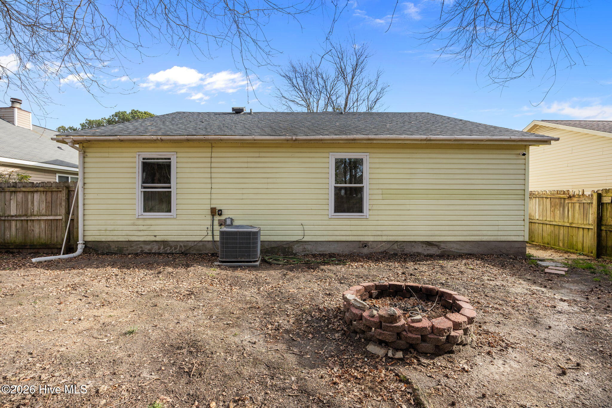 100550938 | Photo 30