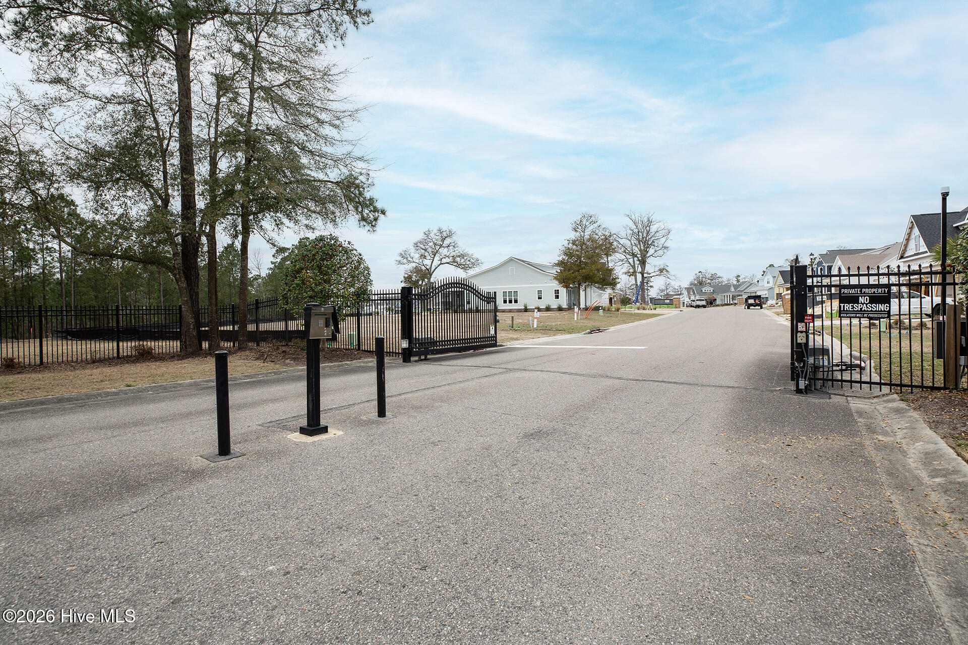 100563450 | Photo 63