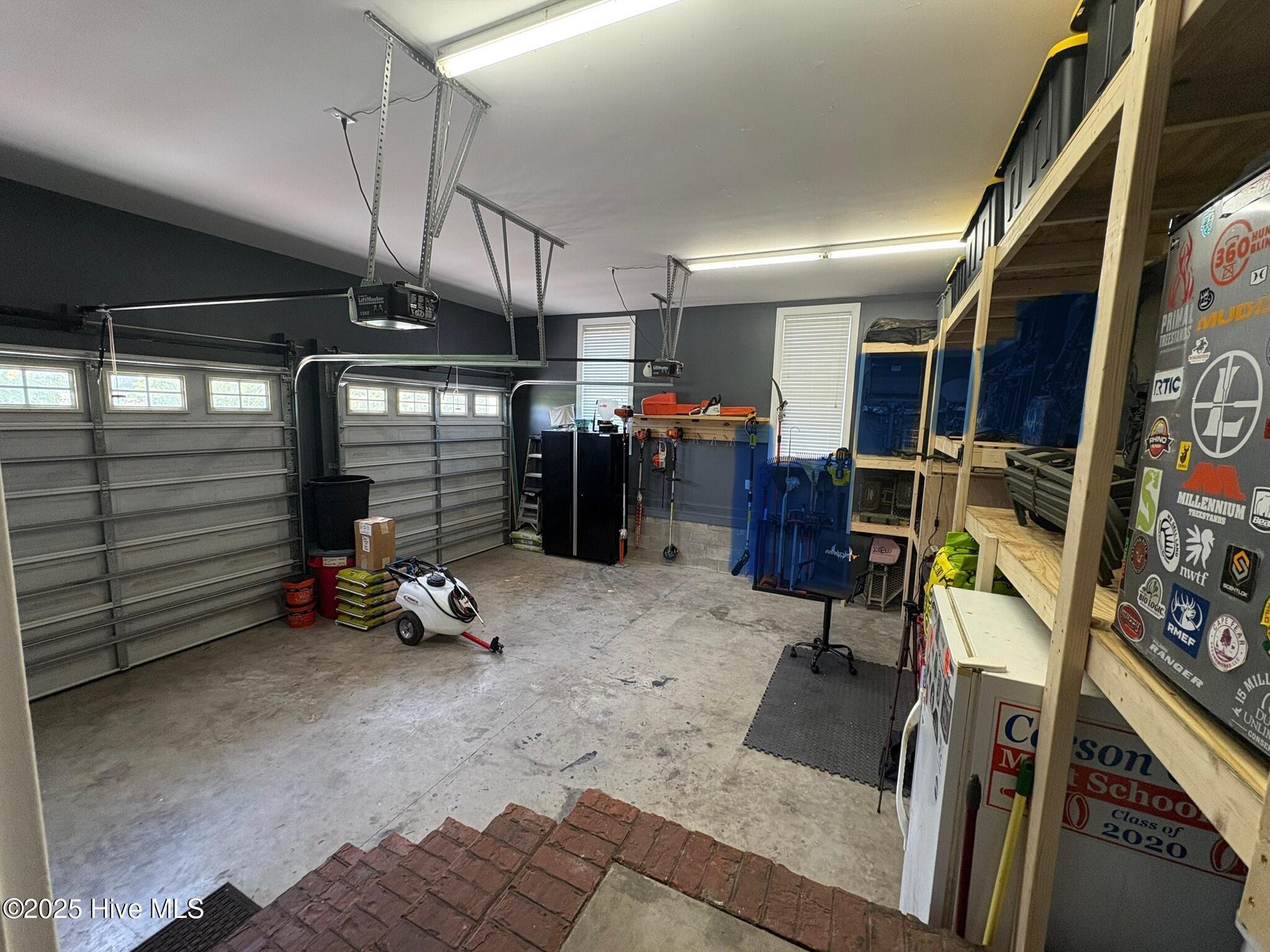 100518479 | Photo 48