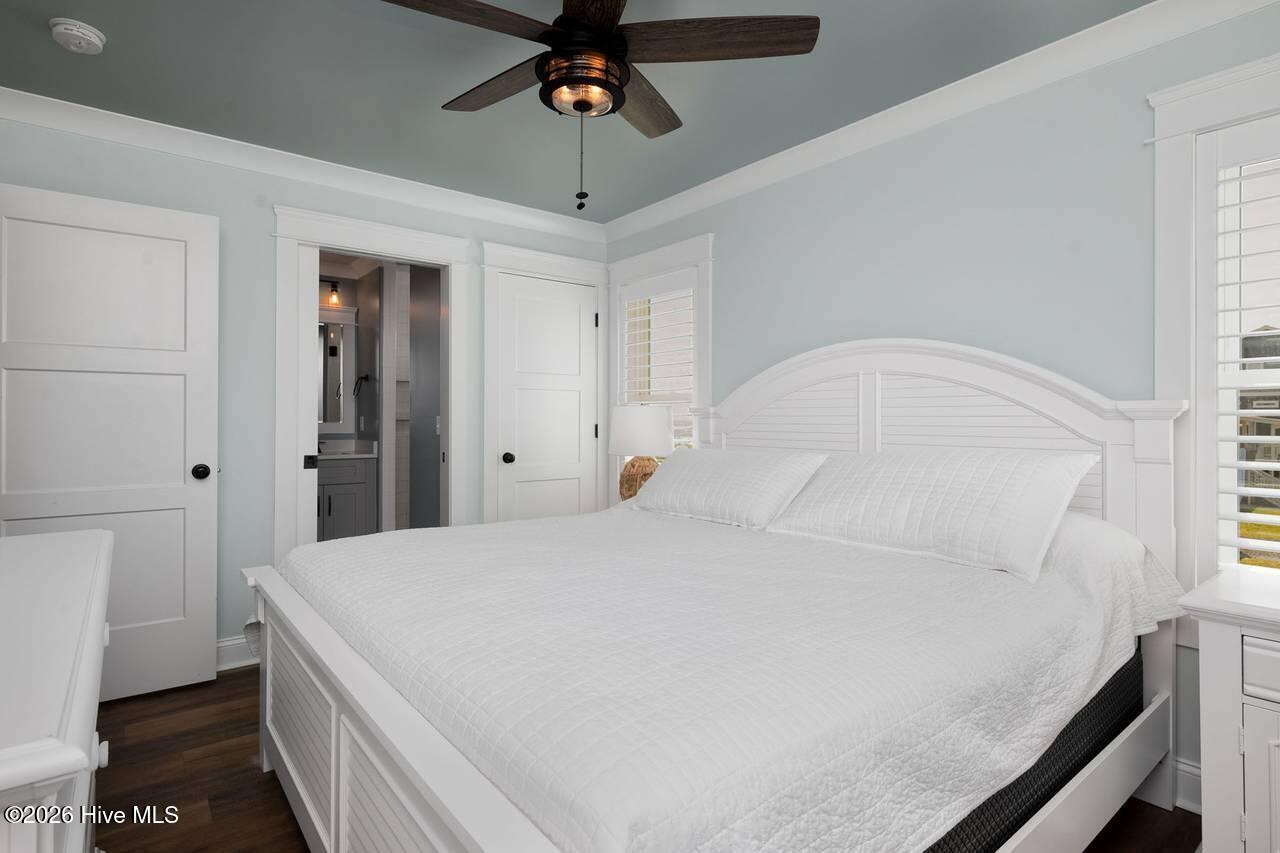 100560212 | Photo 98