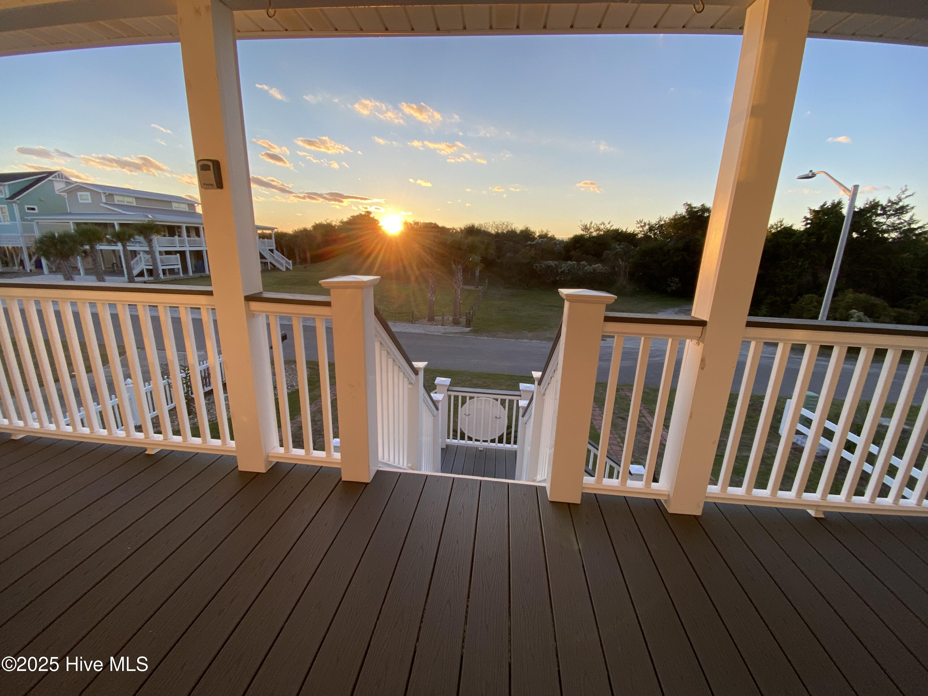 100539017 | Photo 38