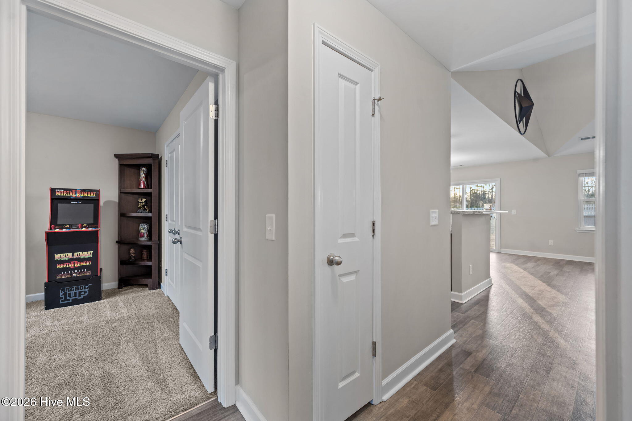 100548485 | Photo 31