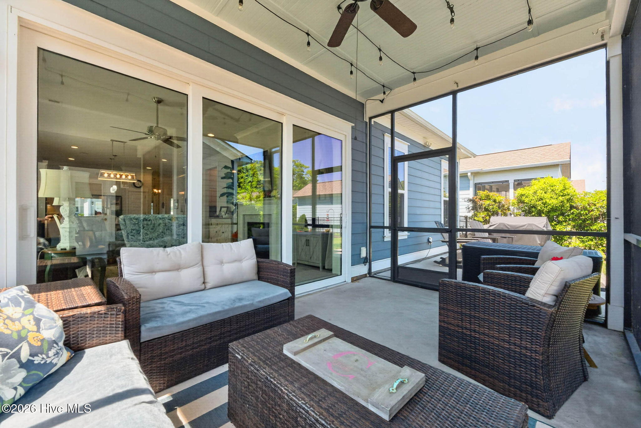 100567275 | Photo 46