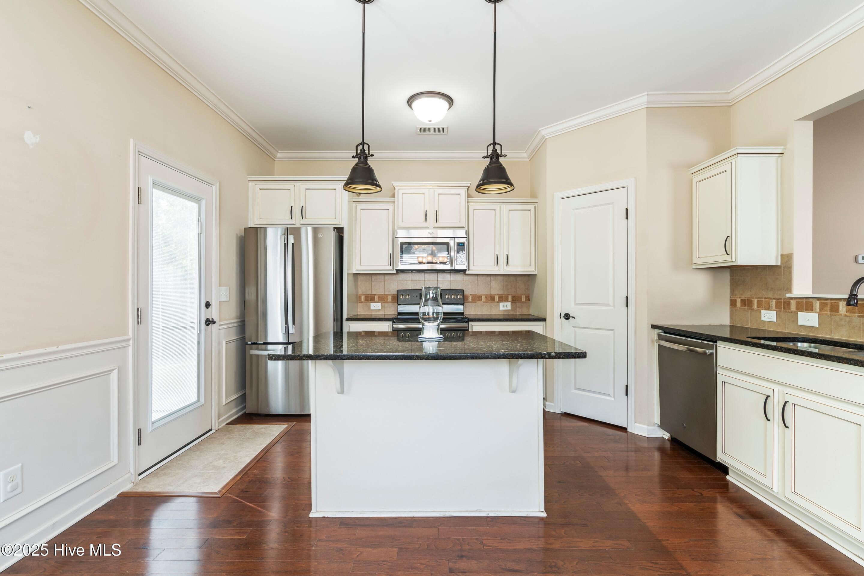 100522432 | Photo 22