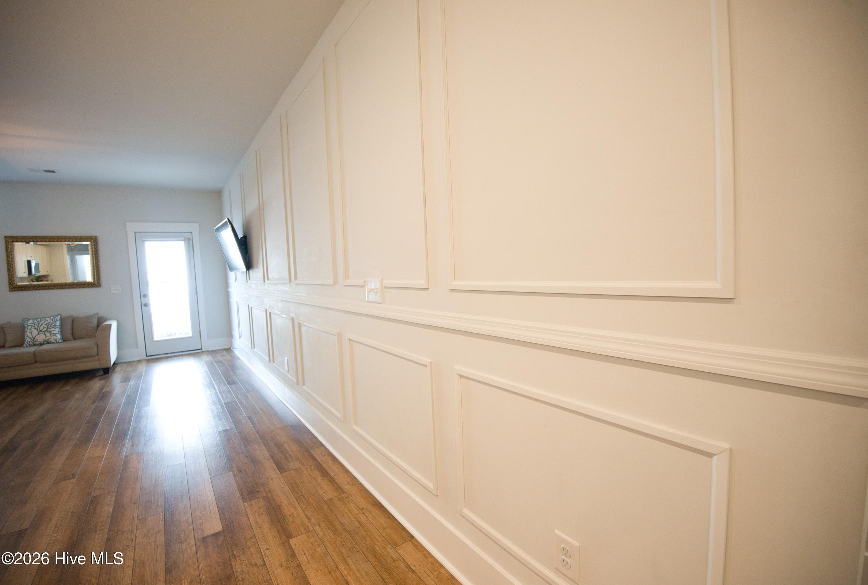 100551337 | Photo 35