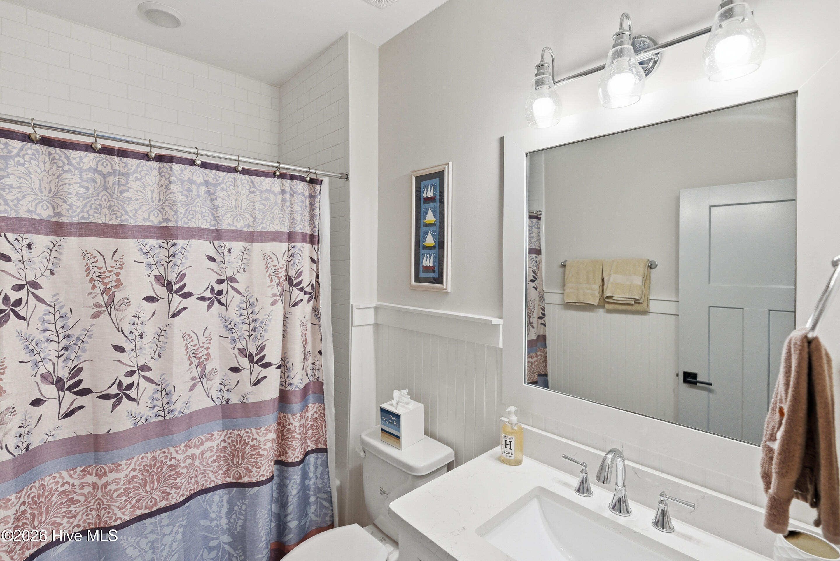 100562941 | Photo 28